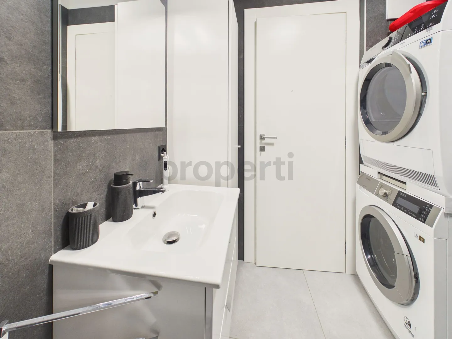 Appartement moderne 2.5 pièces avec balcon, Claro- Bellinzona - Photo 8 sur 10