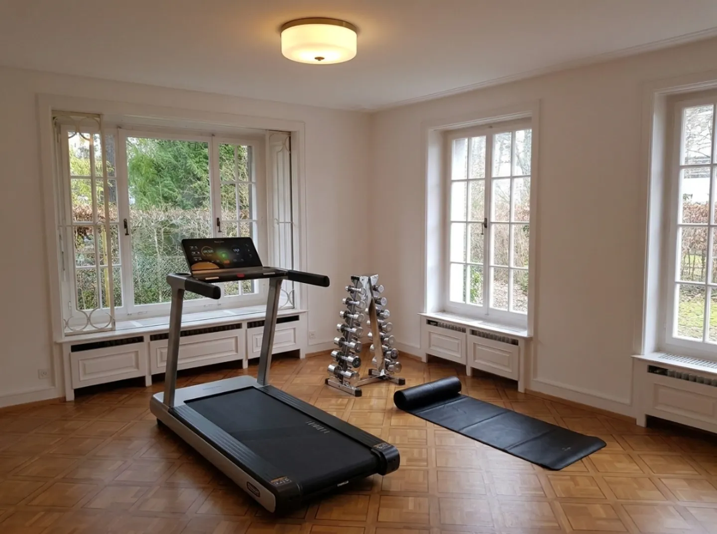 Discret de l'extérieur. Une villa très privée de 7,5 pièces avec une grande piscine et un beau jardin - Photo 7 sur 13