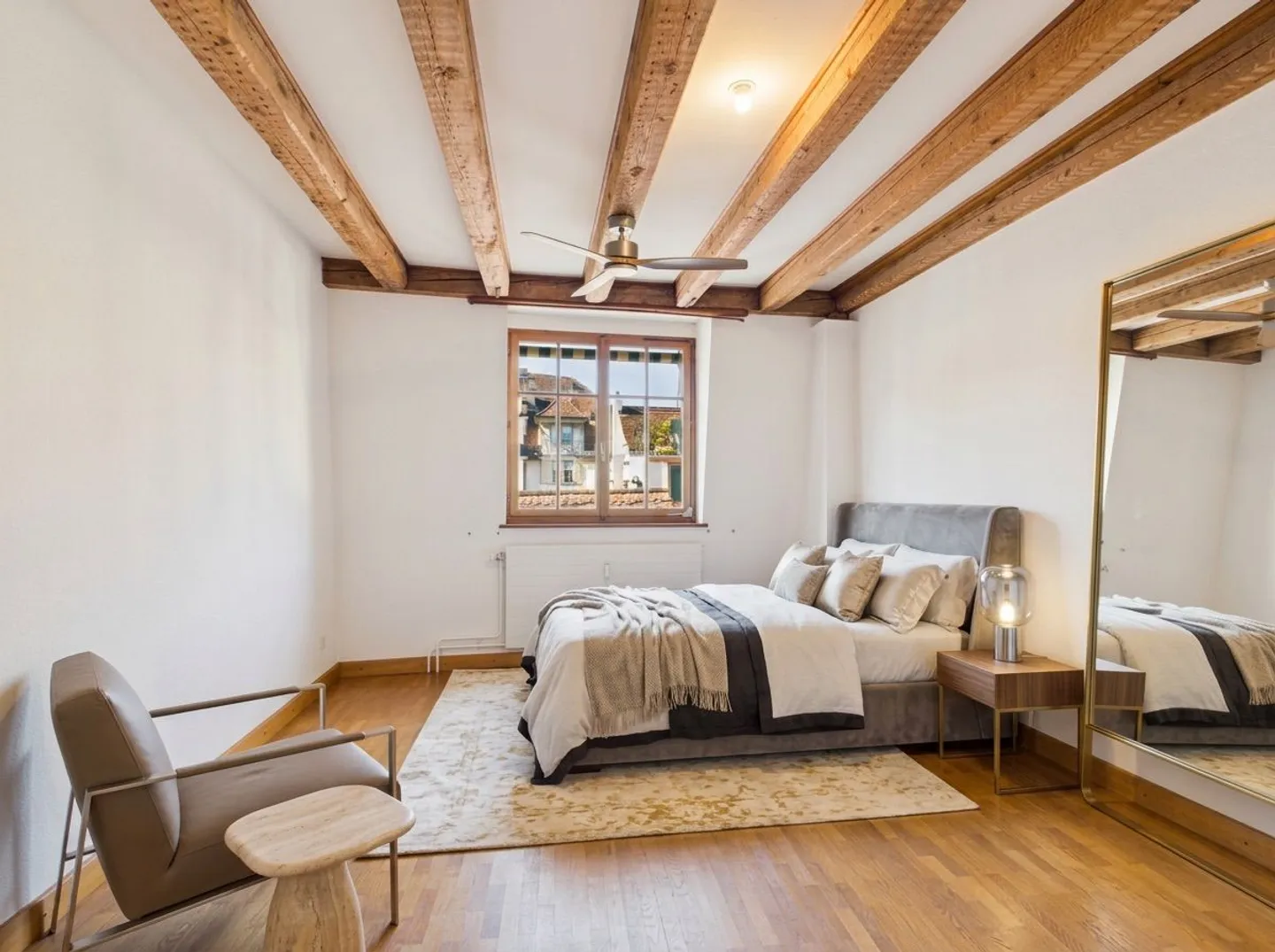Charming Maisonette with Sunny Balcony - Photo 6 of 13