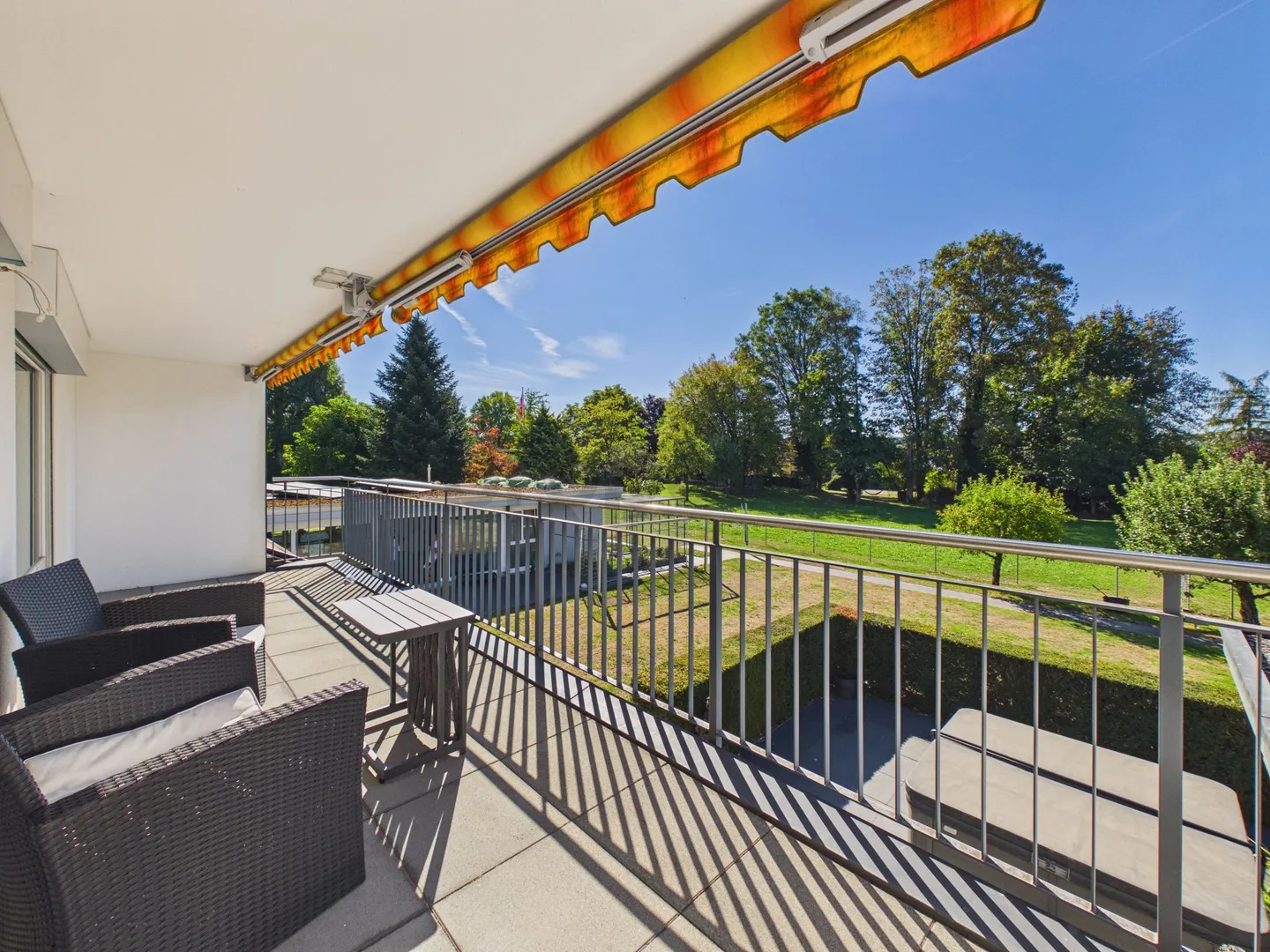 Maison familiale avec beaucoup d'espace, jardin et nombreux extras - Photo 11 sur 13