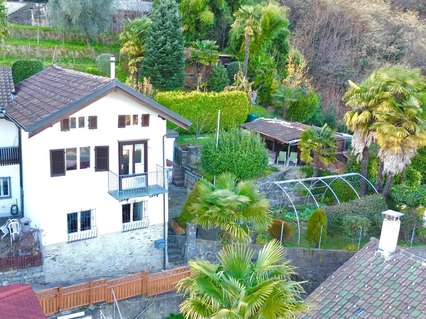 Charming Single-Family Home with 5.5 Rooms in Agno with Panoramic View - Photo 2 of 8