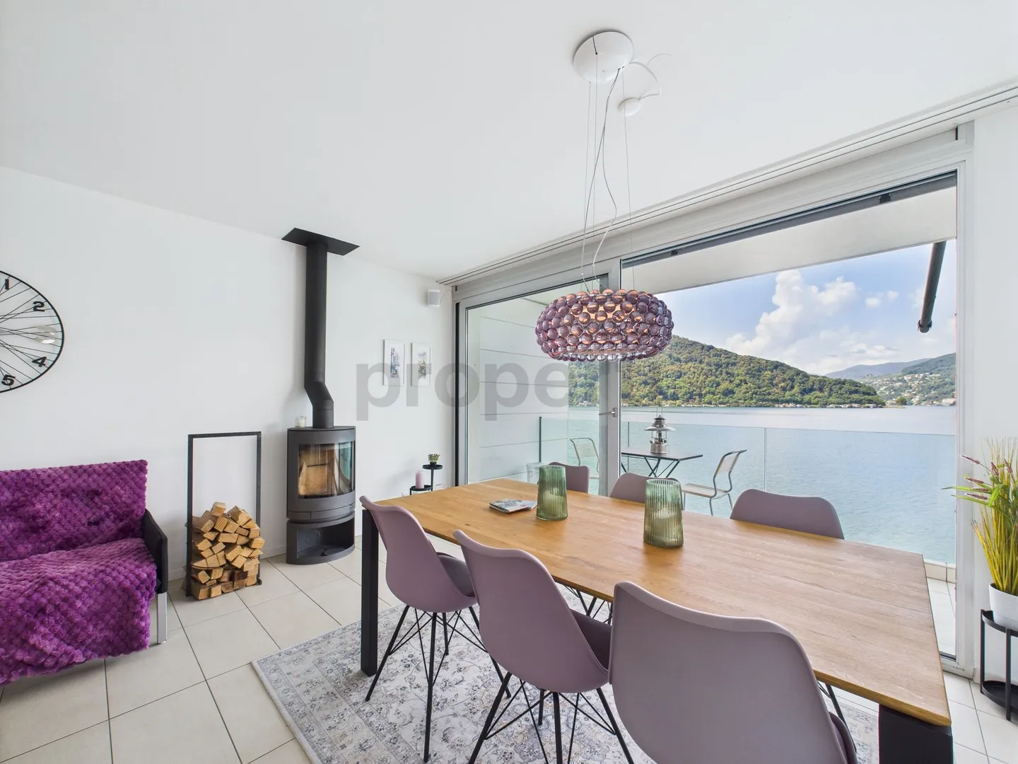 Elegante Villa in Bissone mit direktem Zugang zum Luganersee - Foto 4 von 13