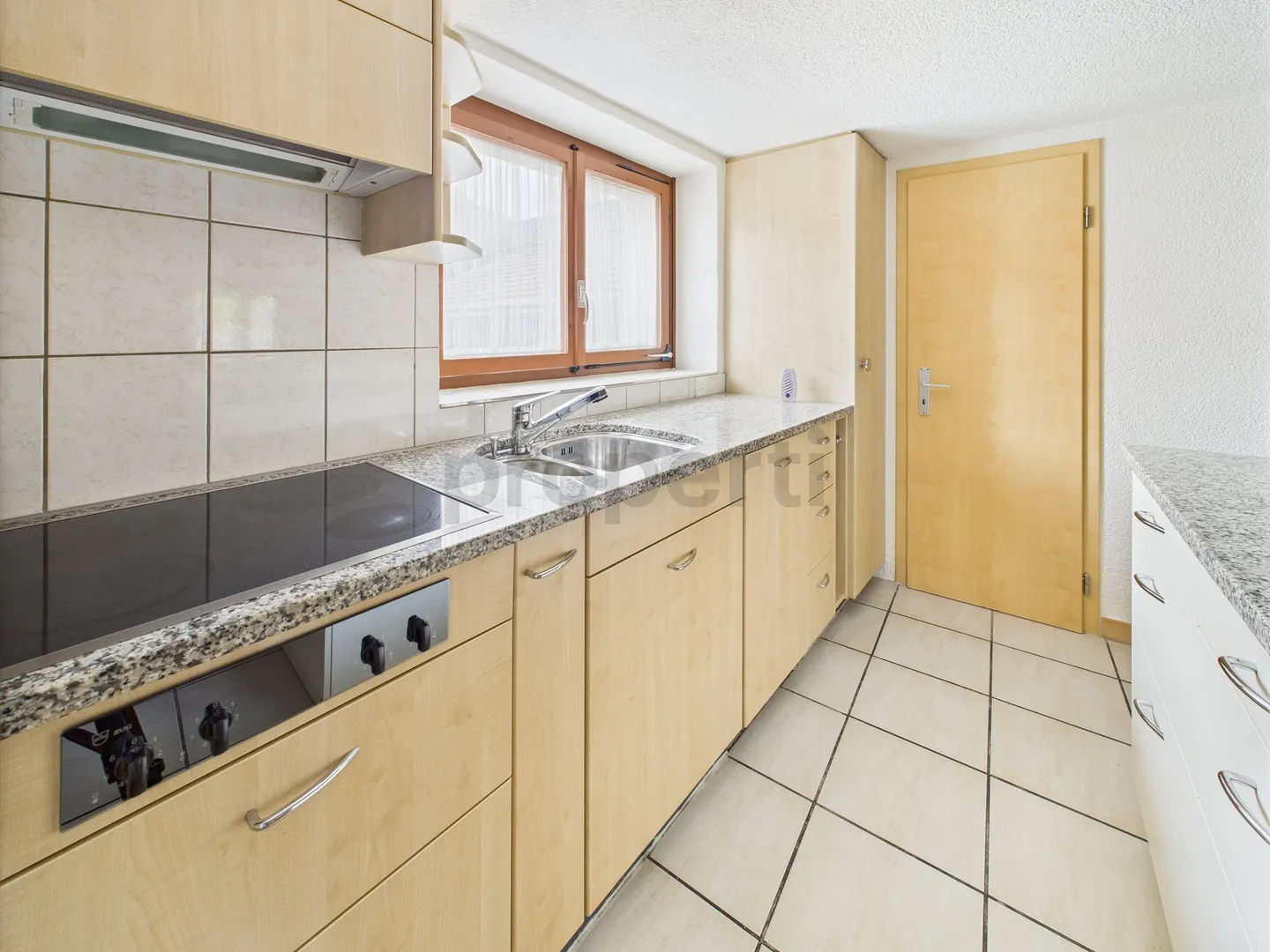 Spacious 4-room apartment in Niedergesteln, Canton VS - Photo 4 of 11