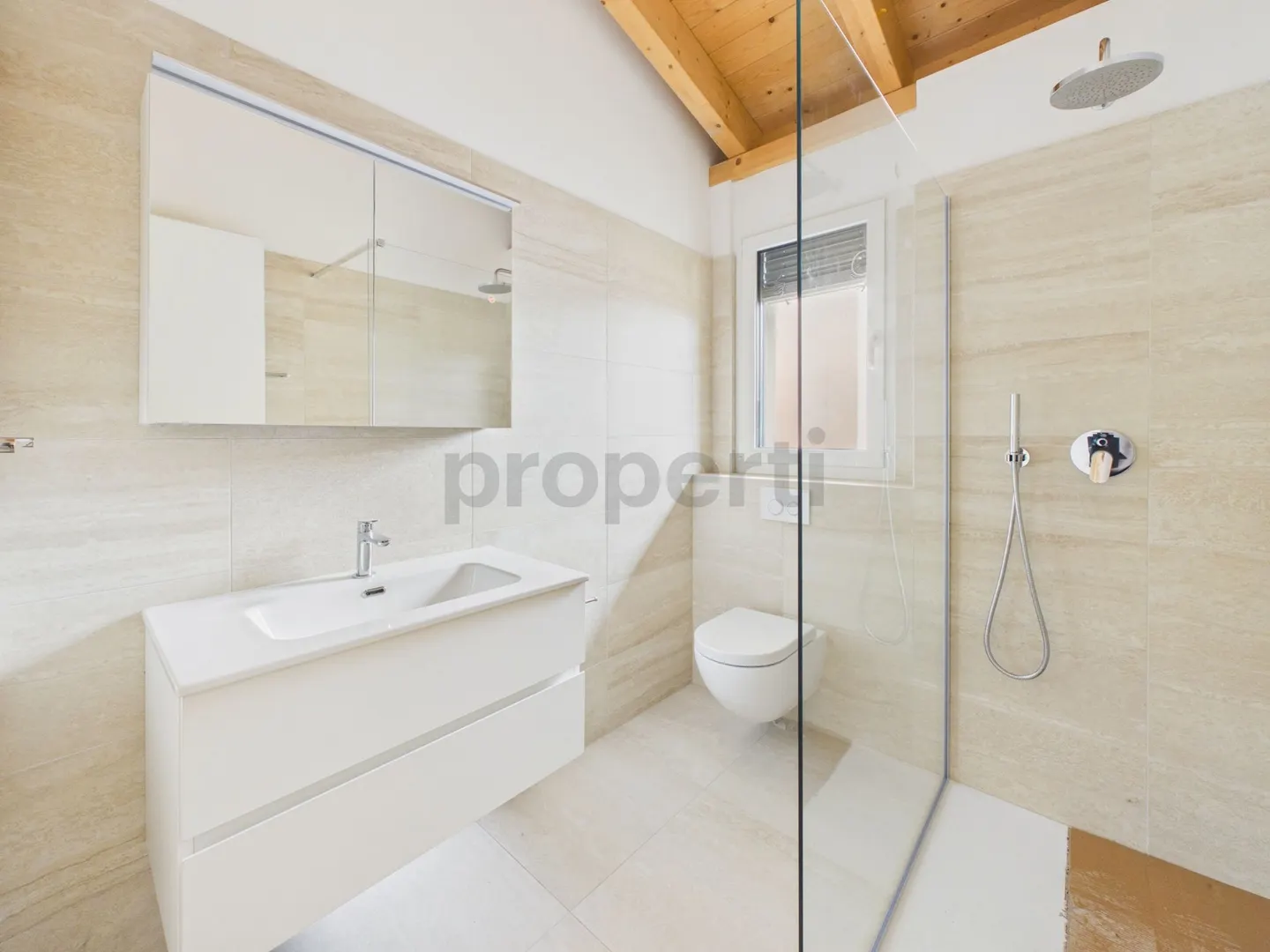 Komplett saniertes Gebäude, funktioneller Grundriss & hohe Energieeffizienz! - Foto 6 von 10