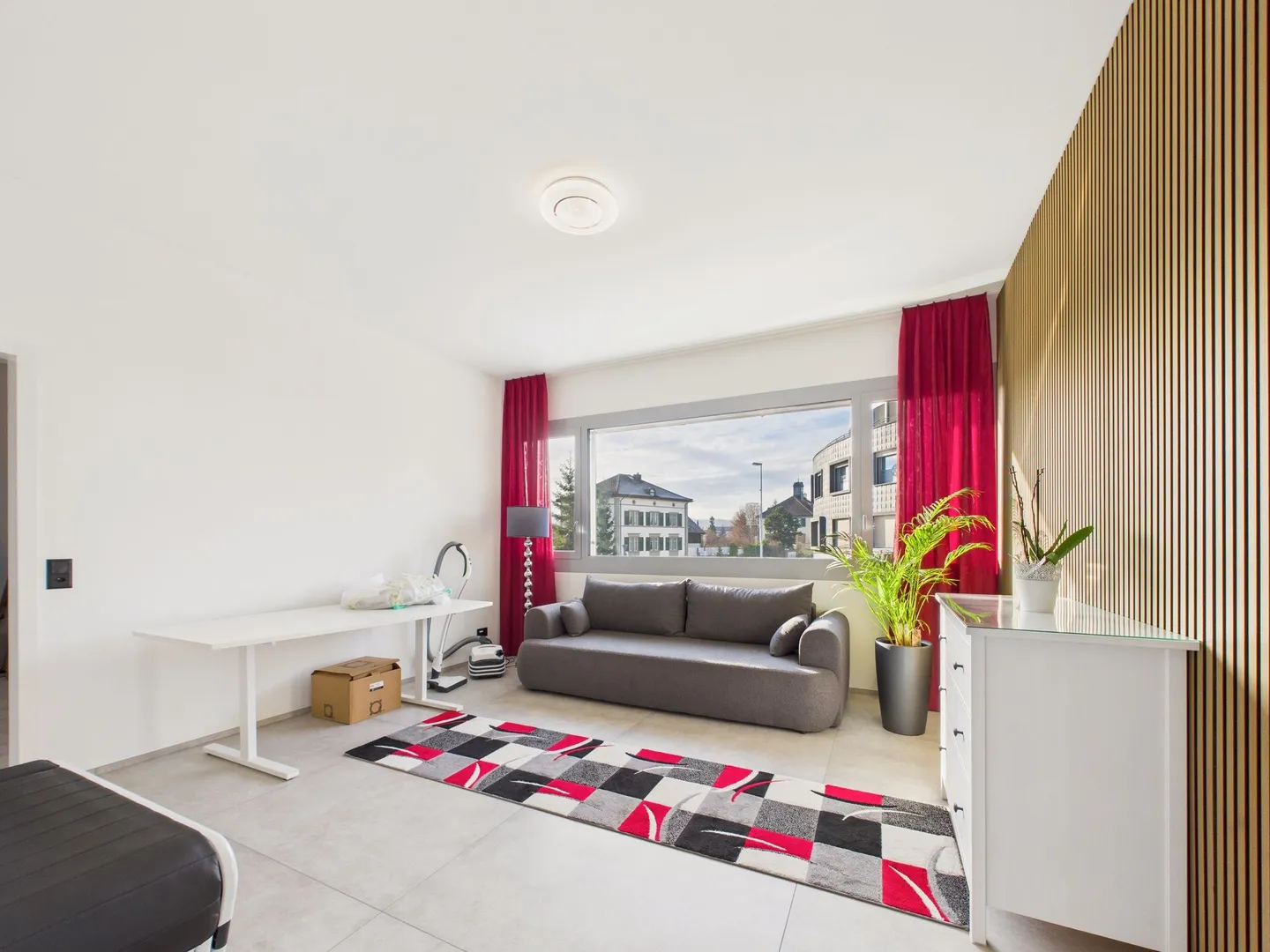 Exklusive 5.5-Zimmer-Neubau-Wohnung mit Kamin, Sauna und Seeblick in Bottighofen - Foto 6 di 12