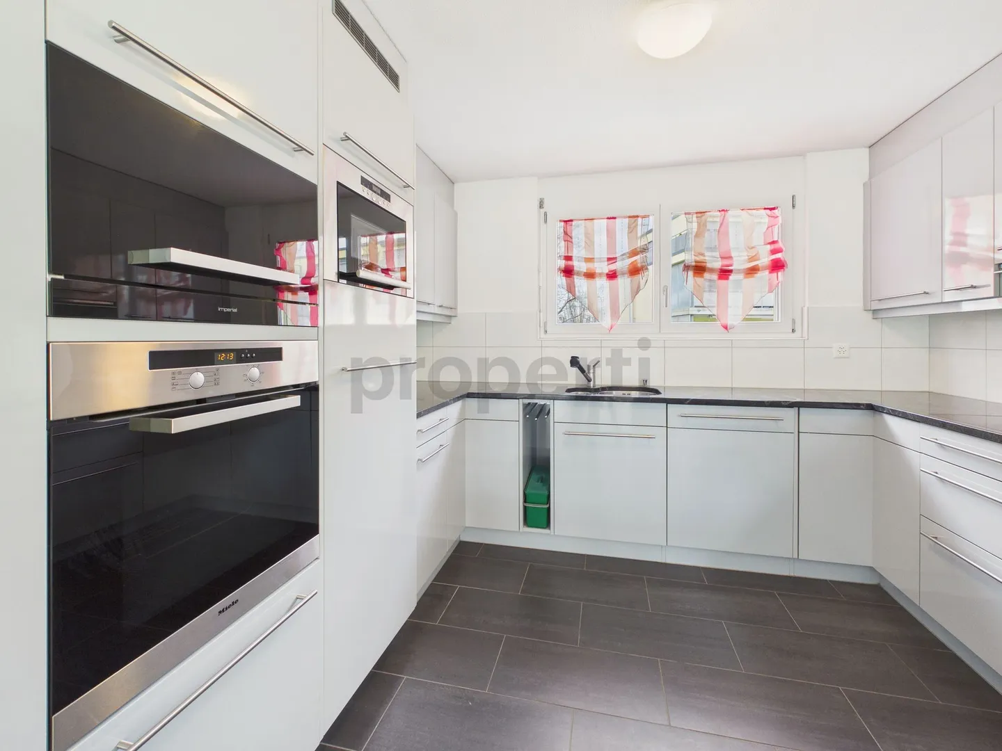 Maison familiale spacieuse à Urtenen - Photo 5 sur 13