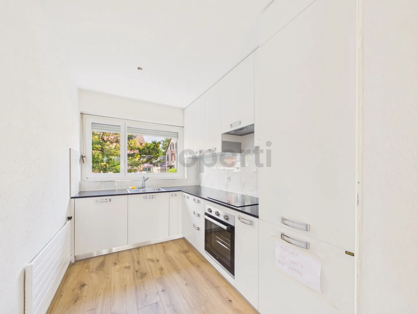 Appartement de jardin 3.5 pièces récemment rénové et central à Uster - Photo 2 sur 9