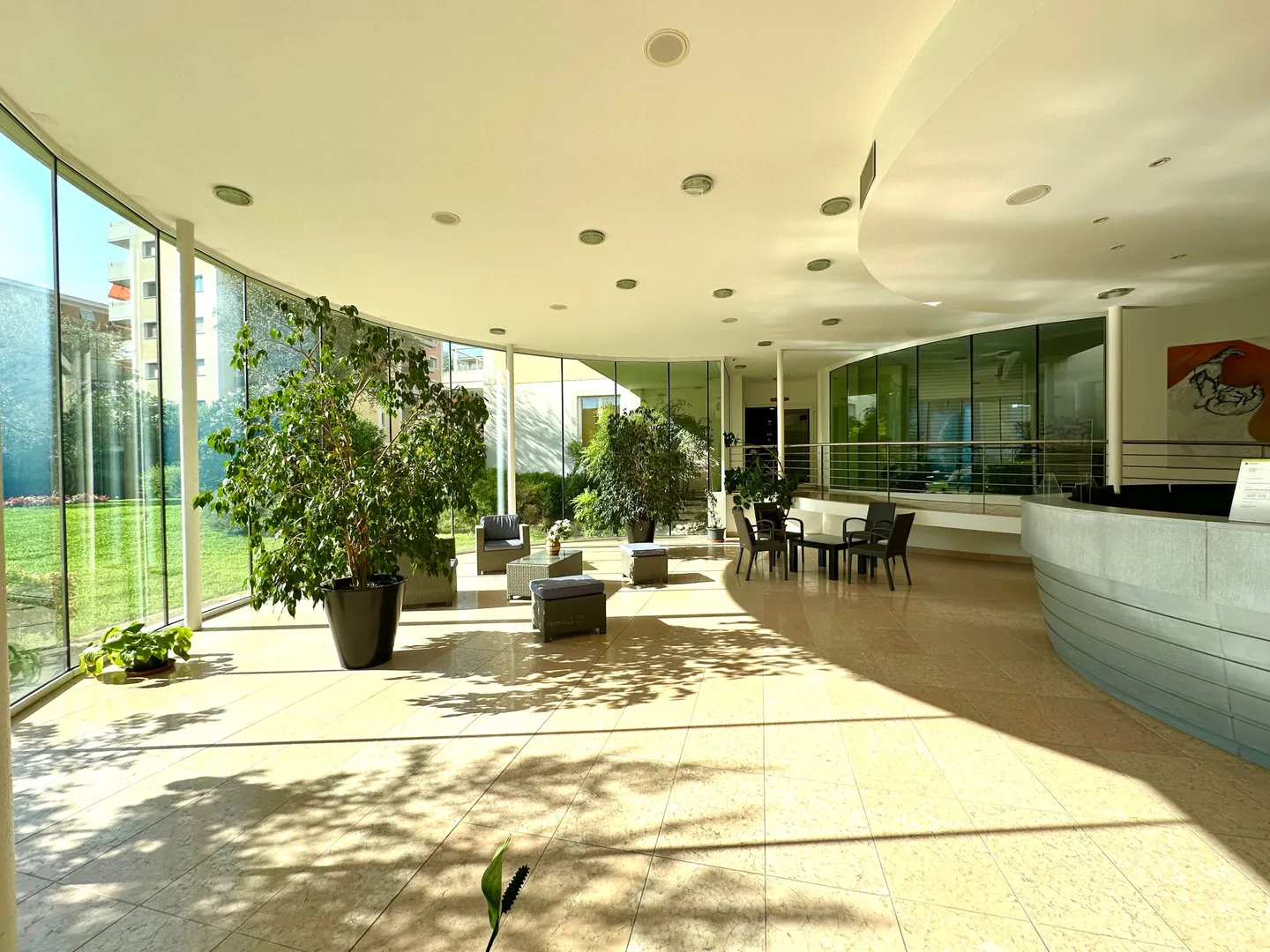 Luminoso 2.5 appartamento ristrutturato con balcone in zona centrale - Foto 10 di 11