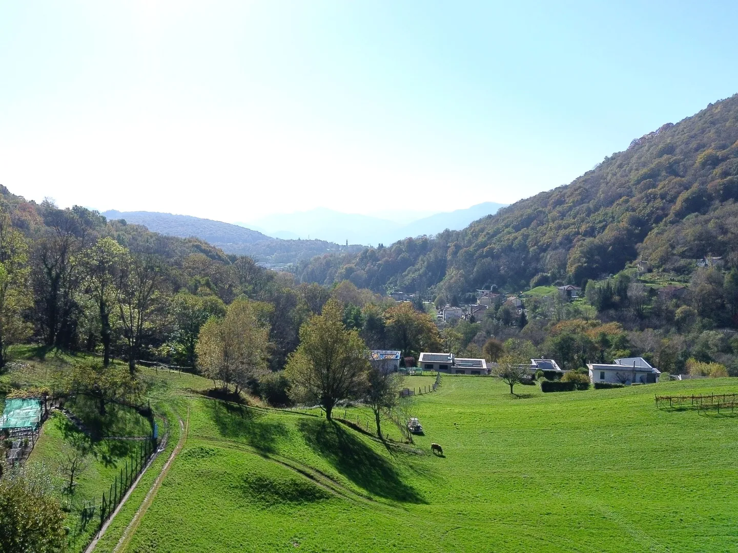 Affascinante casa unifamiliare da 4.5 locali con terreno edificabile . - Foto 11 di 12
