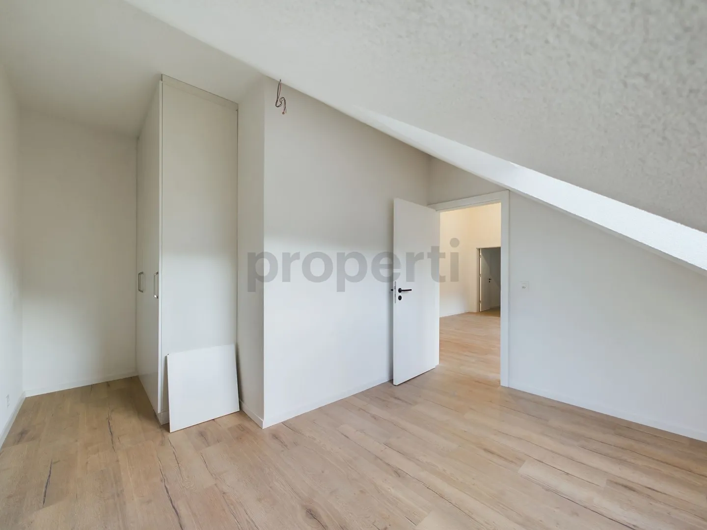 Première occupation après rénovation - Appartement de 3,5 pièces au 2ème étage à Waldenburg - Photo 4 sur 7