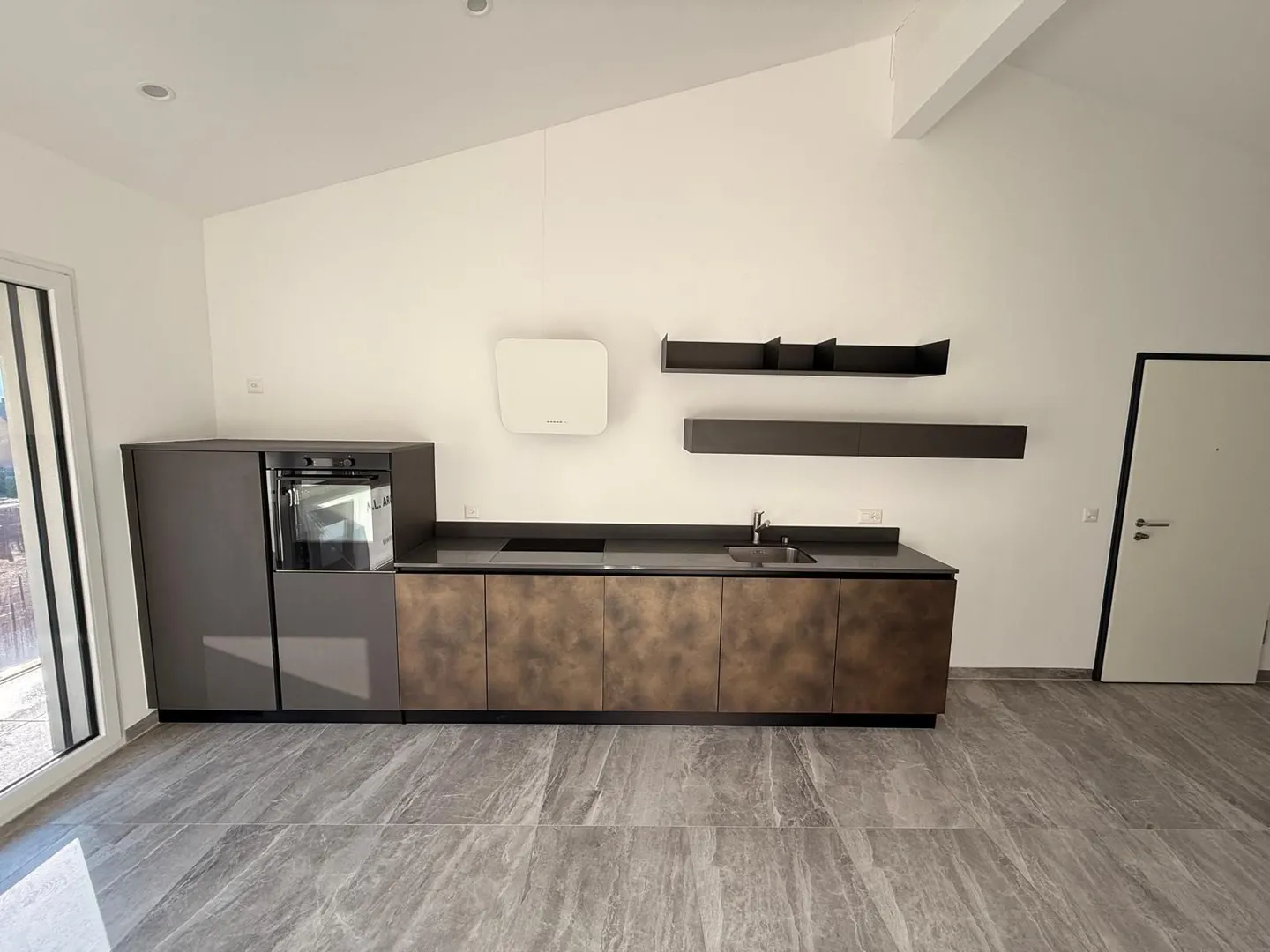 Fascino mansardato, terrazza privata & comfort moderno! - Photo 4 of 8