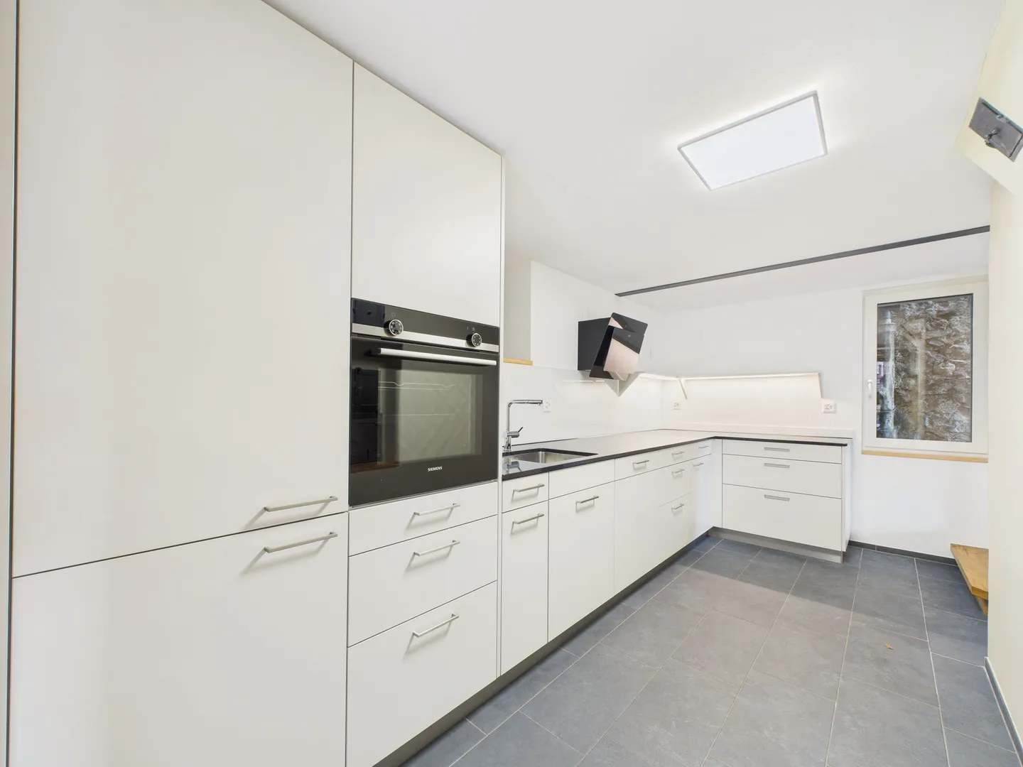 Bright single-family house with breathtaking views in Mühlehorn - Photo 4 of 12