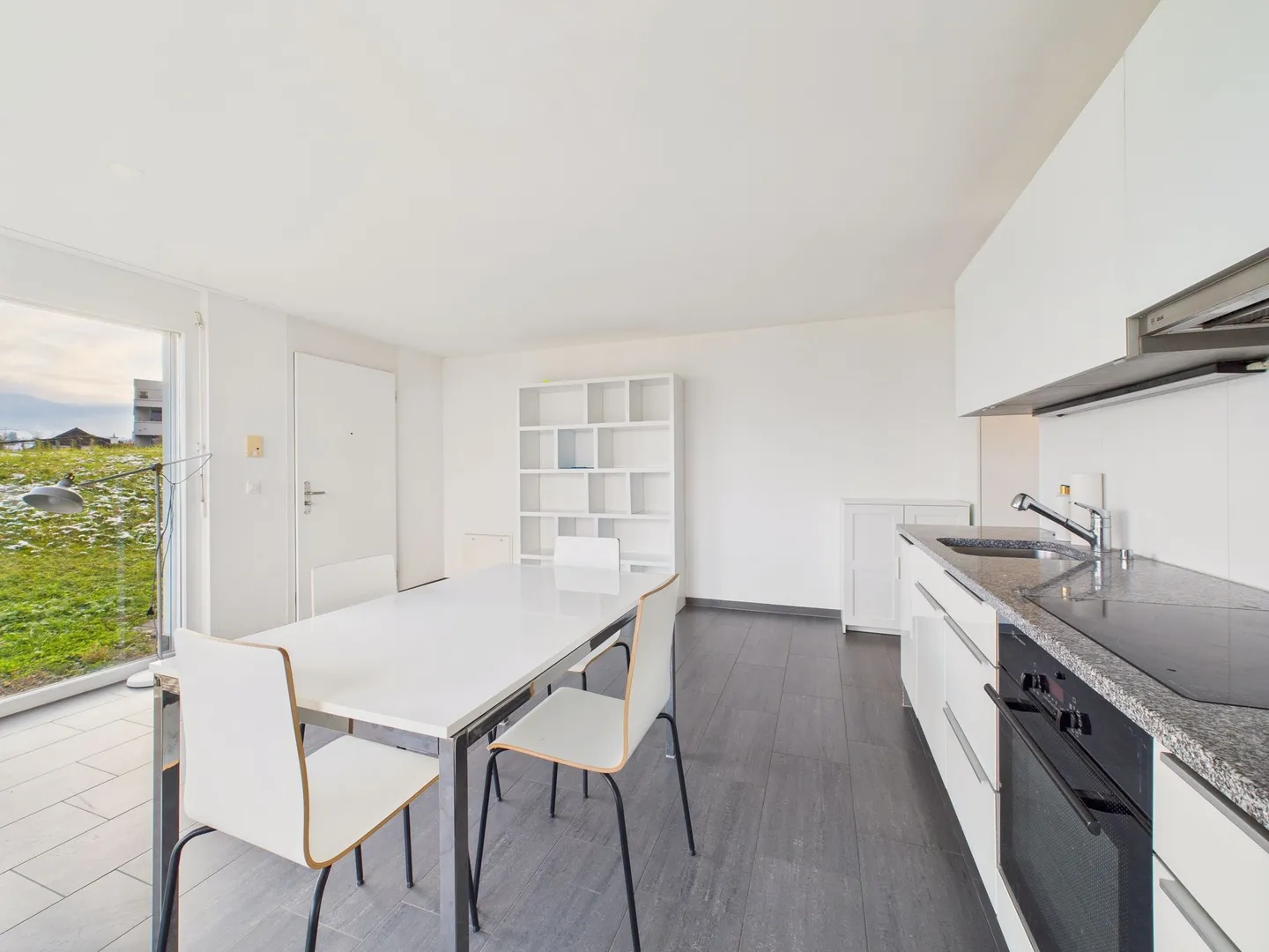 Appartamento moderno di 2,5 locali in una posizione panoramica tranquilla di Richterswil - Foto 4 di 13