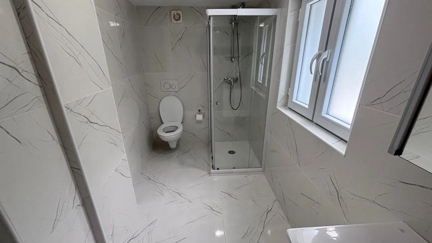 Appartamento affascinante 3.5 locali con balcone ad Amriswil - Foto 6 di 10