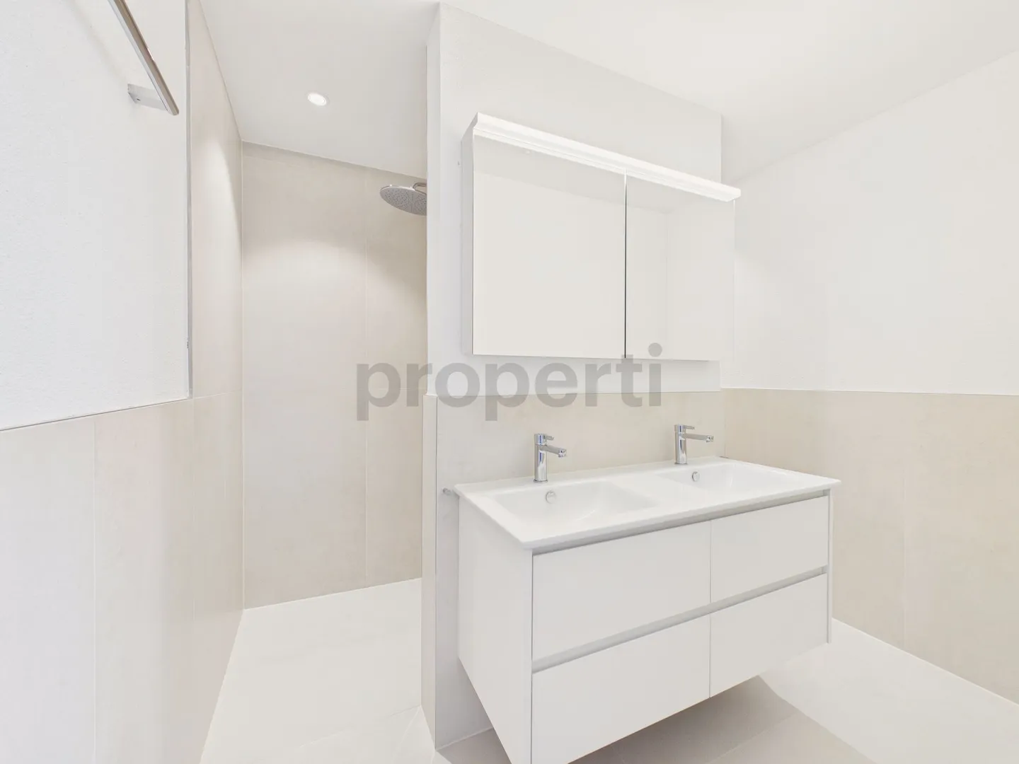 Appartamento luminoso di 3,5 stanze a Zurigo-Altstetten - comfort abitativo moderno in una posizione ricercata - Foto 4 di 7