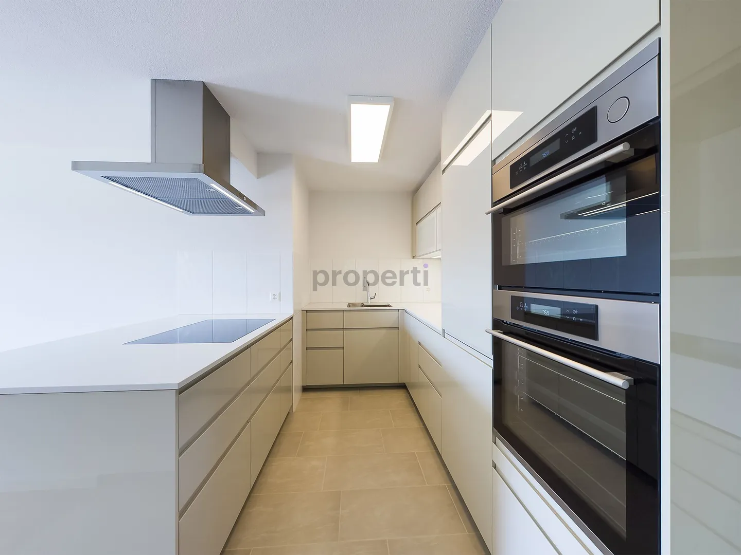 Vivere come in una casa unifamiliare - appartamento moderno di 3,5 stanze in posizione tranquilla con il proprio angolo giardino - Foto 5 di 13