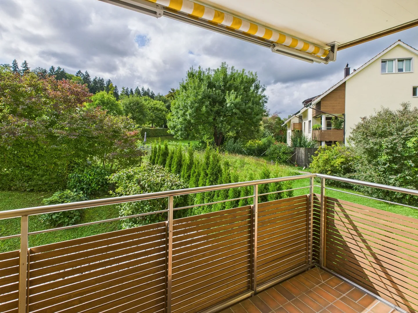 City-Close and Modern 2.5-Room Apartment in Tax-Friendly Gockhausen - Photo 9 of 12