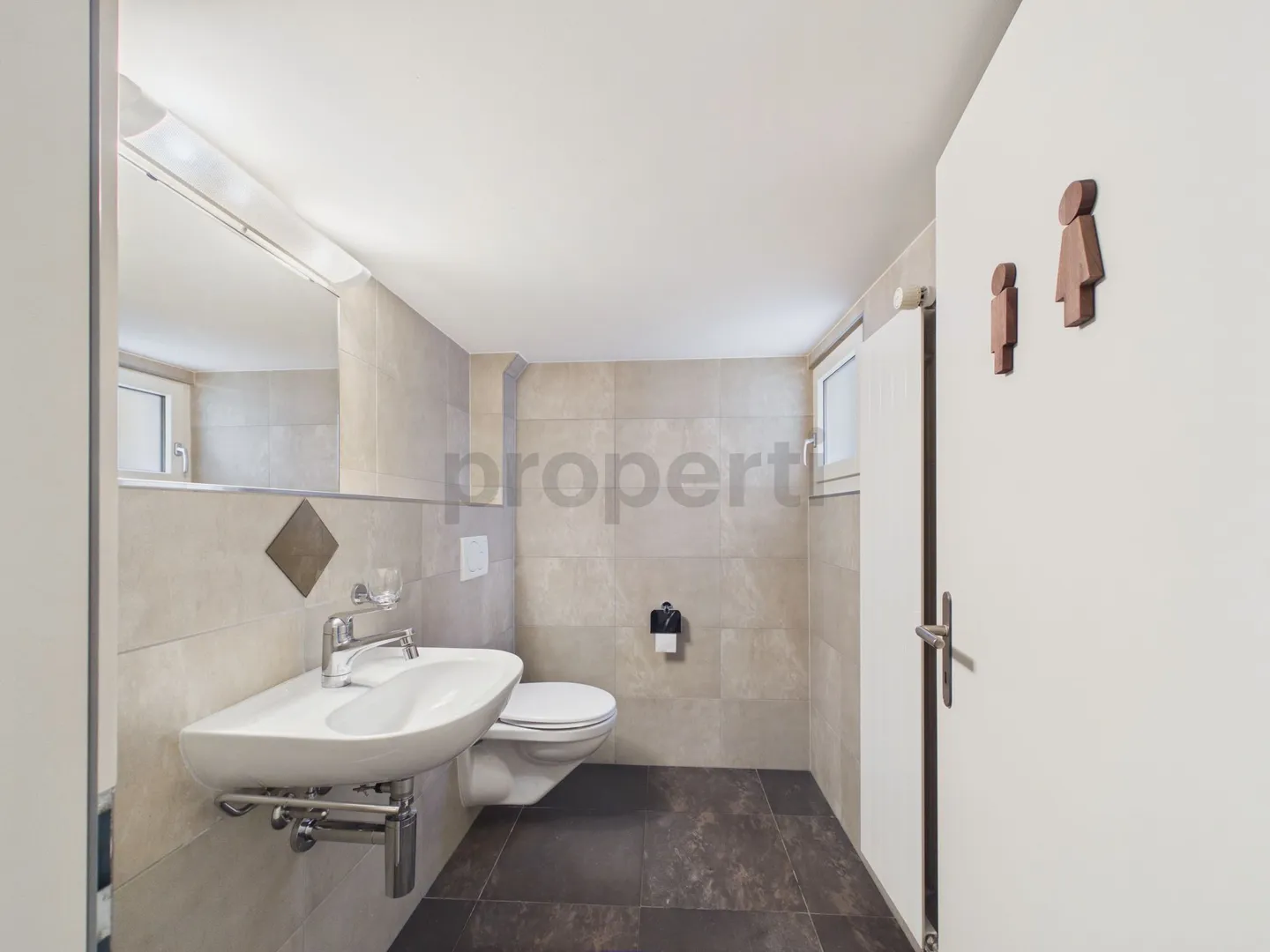 Gemütliche 6-Zimmer Einfamilienhaus an ruhiger Lage in Glarus - Photo 12 of 13