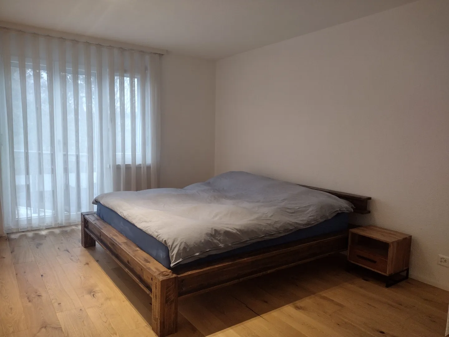 Casa d'angolo di 6,5 locali recentemente ristrutturata con un fantastico giardino a Buchs - Foto 5 di 12