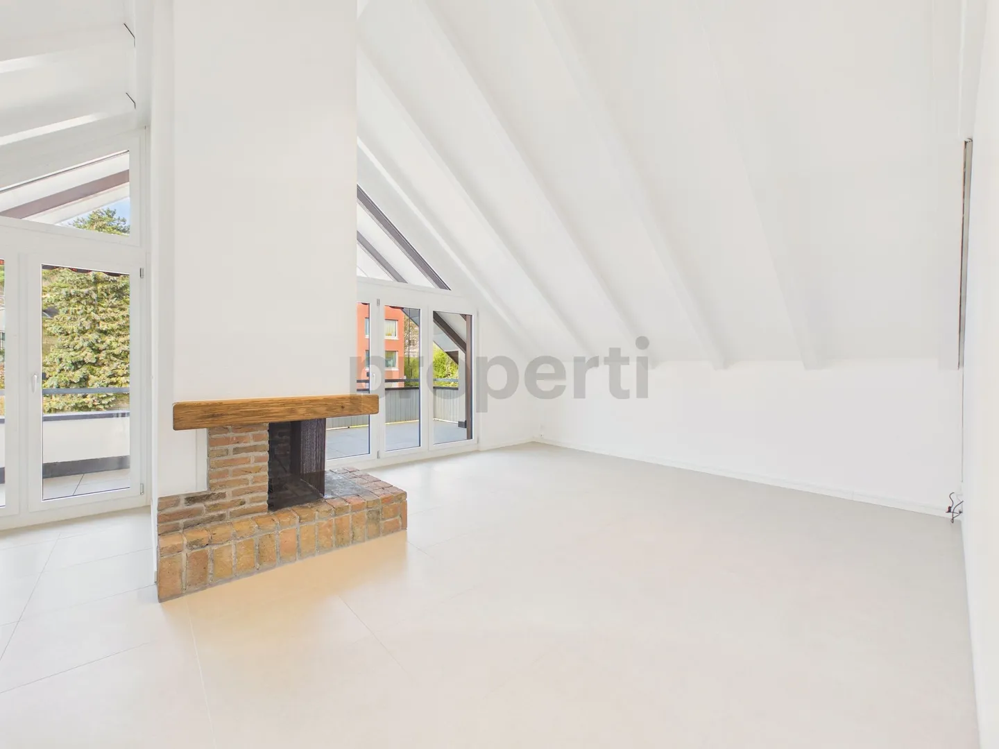 Appartement mansardé moderne de 5,5 pièces avec balcon, Forch - Photo 4 sur 13