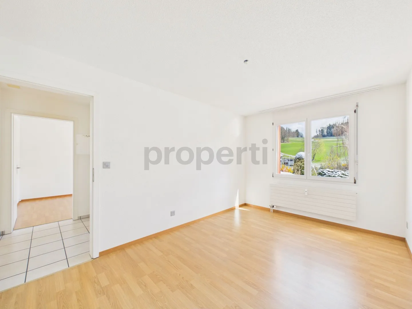 Spacious 4.5-Room Apartment - Photo 7 of 12