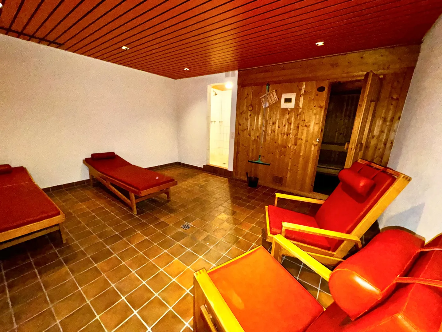 Delicious 2.5-room apartment in Ascona - Photo 8 of 11