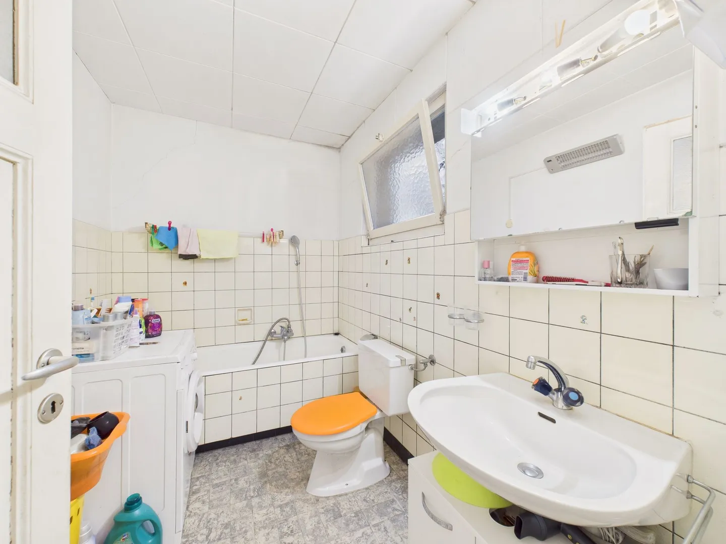 Charmantes 4.5-Zimmer-Einfamilienhaus in Aranno, umgeben von Grün - Foto 12 von 13