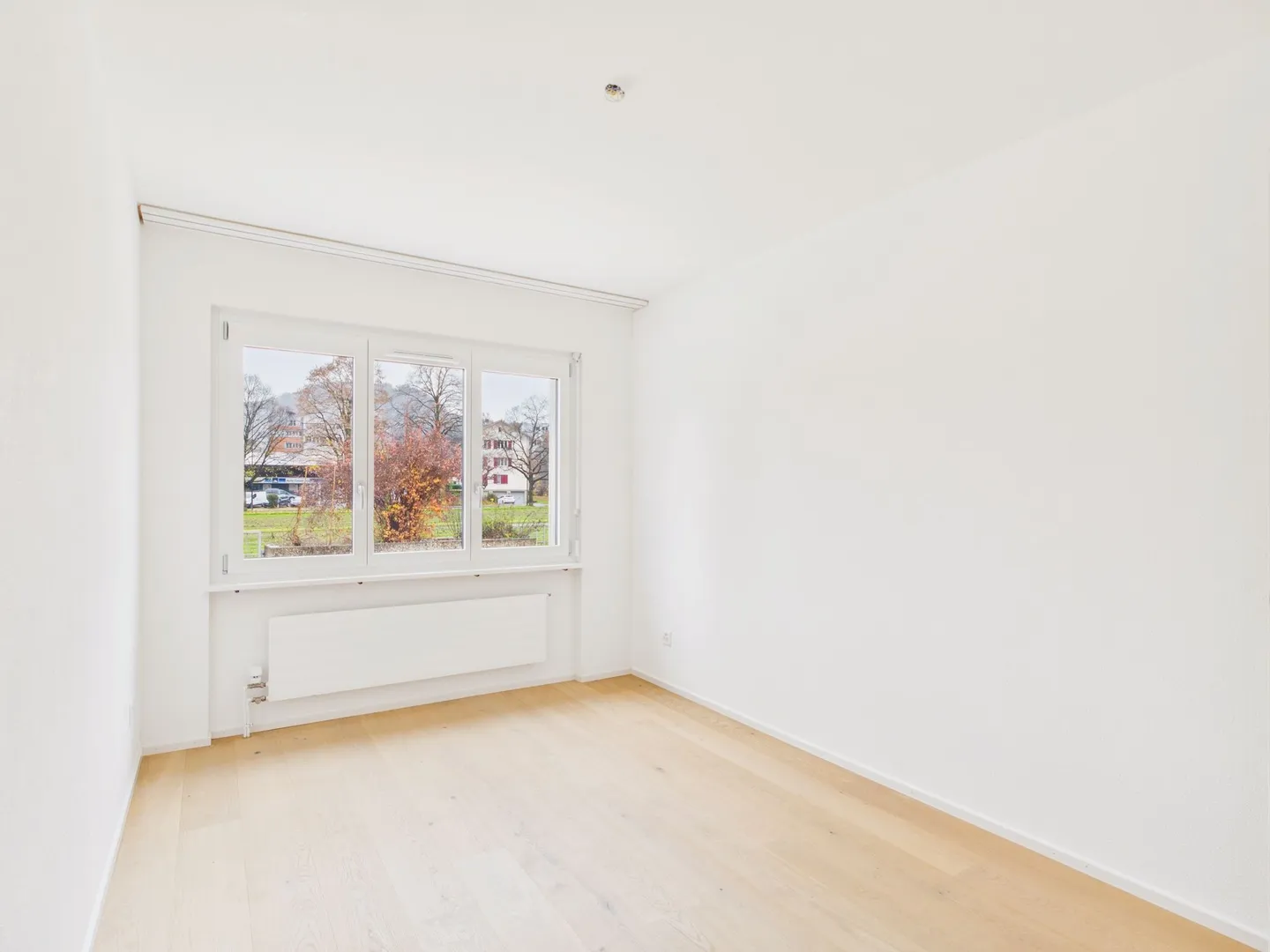 Light-Filled 4.5-Room Apartment in Köniz, BE - Photo 7 of 13