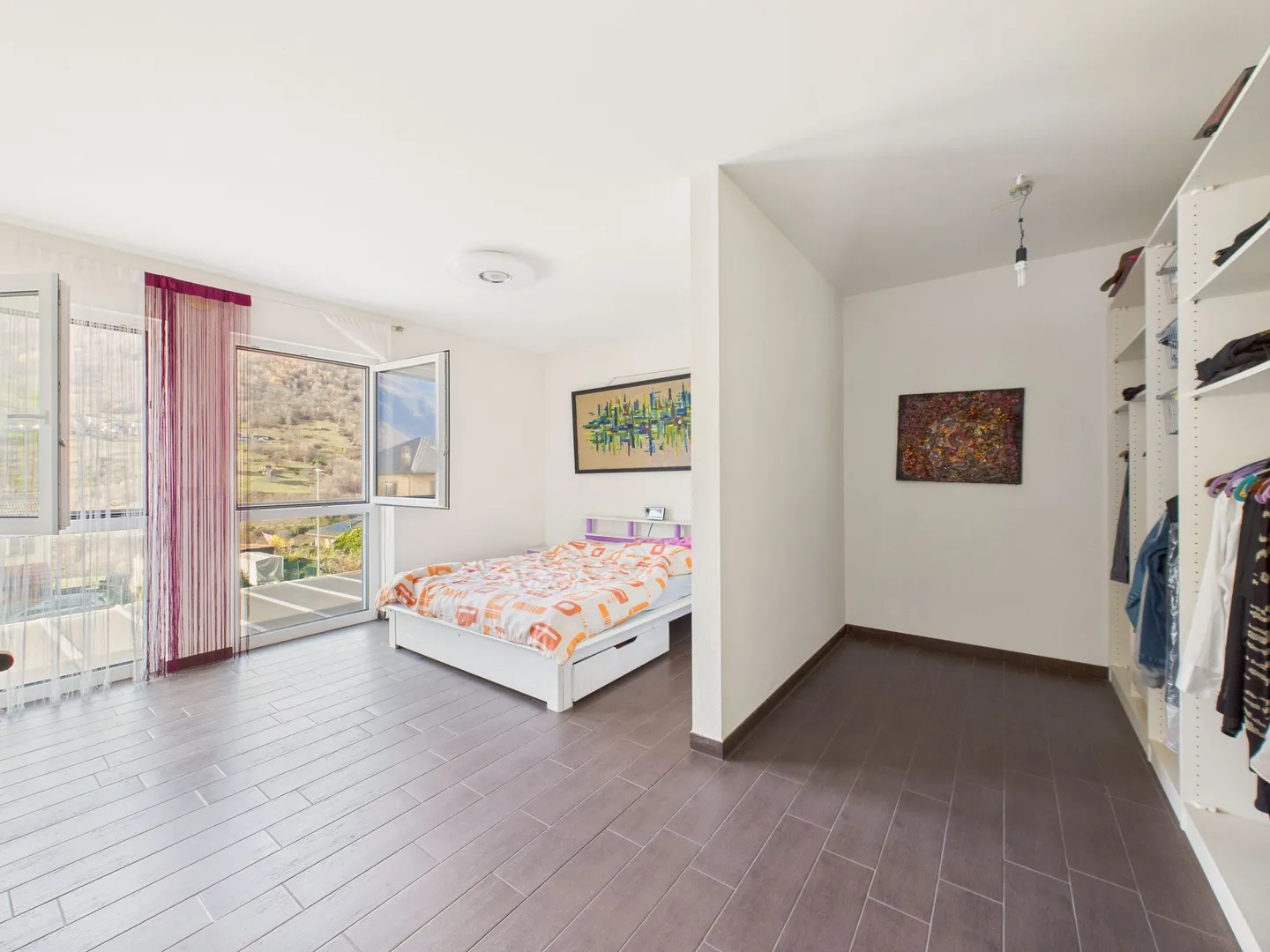 Charmante Villa in Blenio - modernes Design und großzügige Räume in malerischer Umgebung - Foto 8 von 13