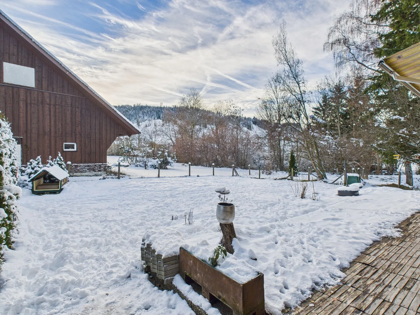 Maison multifamiliale à Unterägeri - Emplacement unique au milieu de la nature, entouré de zone agricole, de forêt et de ruisseau - Photo 7 sur 13