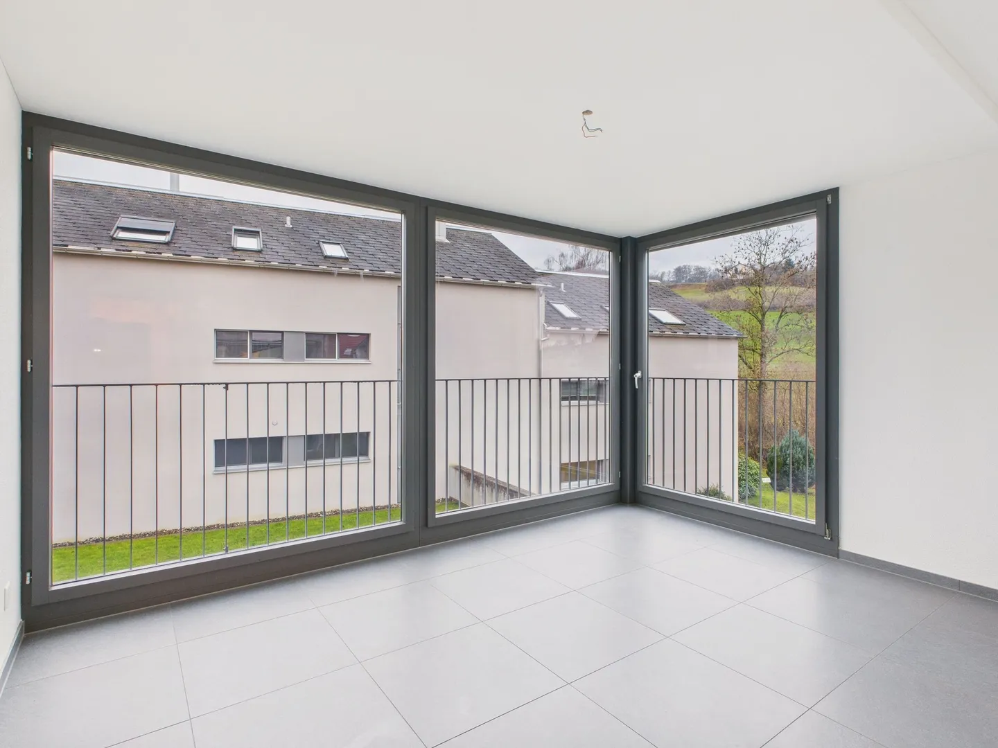 Appartement moderne de 5,5 pièces avec ascenseur et parking, Muri AG - Photo 7 sur 12