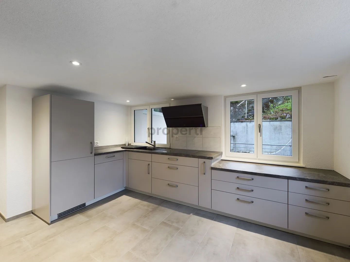 Modern 4.5-room maisonette apartment with stylish ambiance in Sisseln - Photo 4 of 12