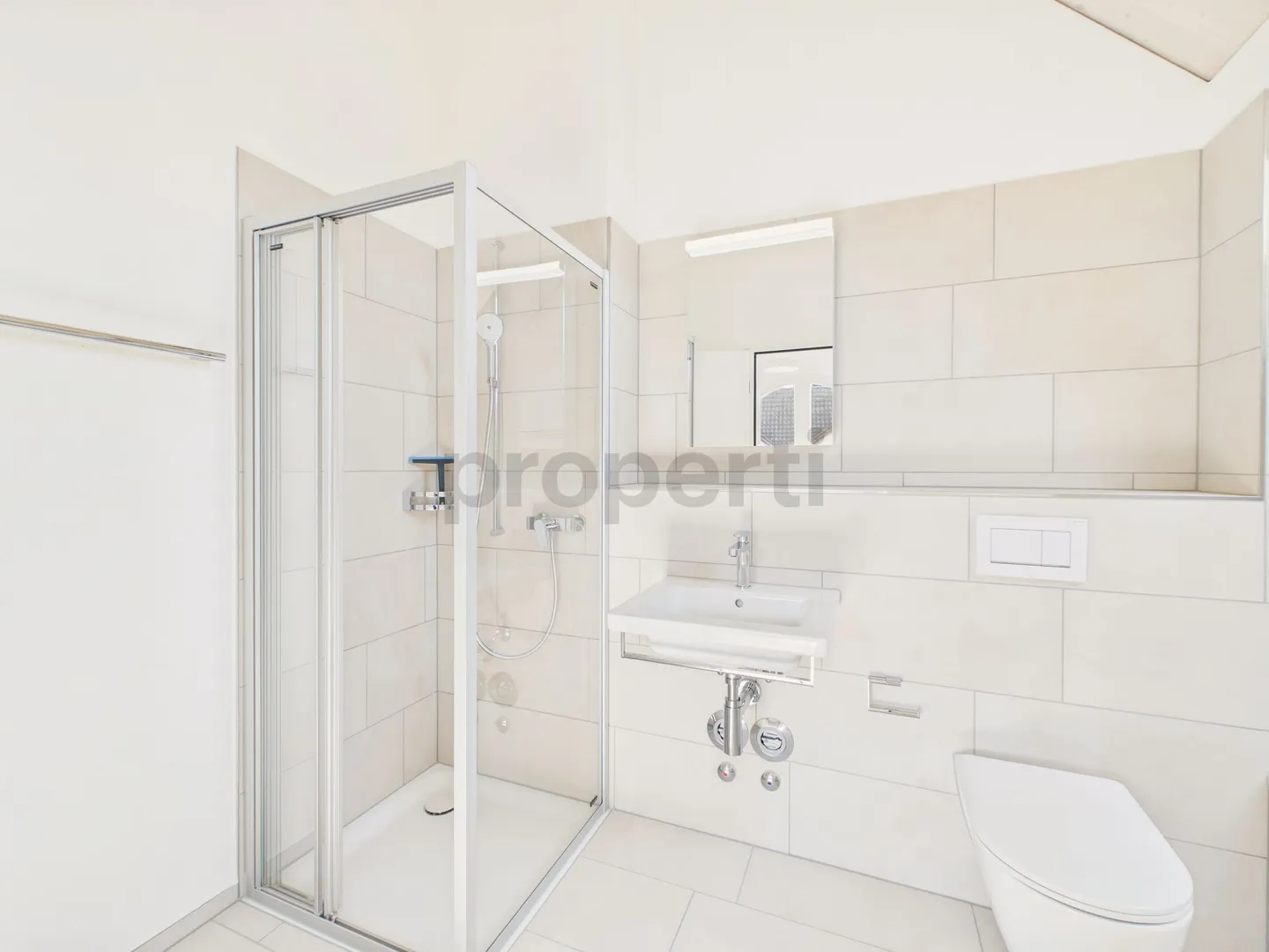 Moderne Maisonette mit Balkon - Foto 9 von 13