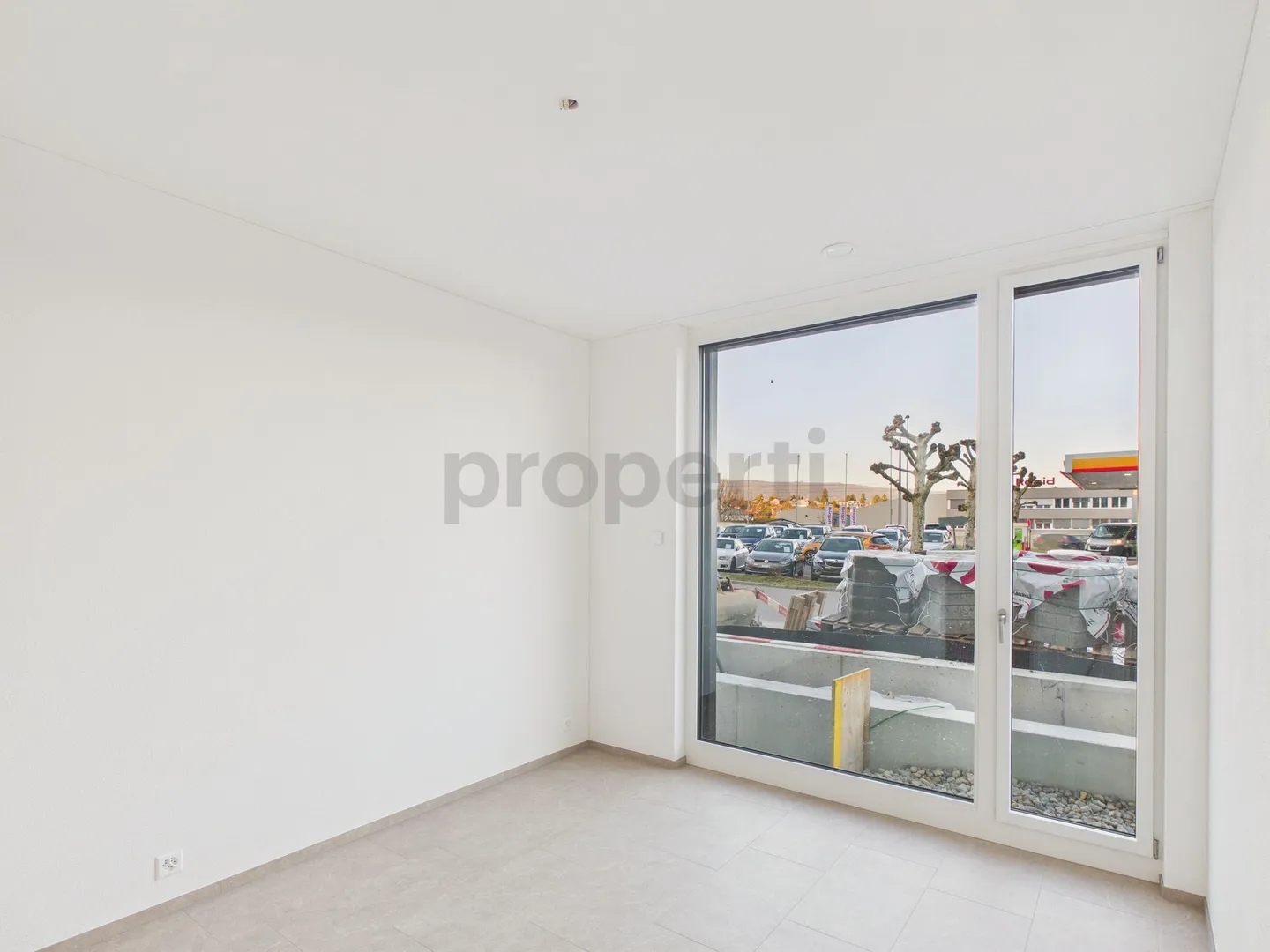 Moderne Wohnung mit Balkon - Foto 2 von 8