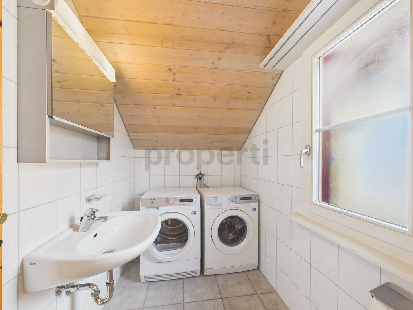 Spacious 4.5-room apartment with balcony, Ermatingen - Photo 11 of 12