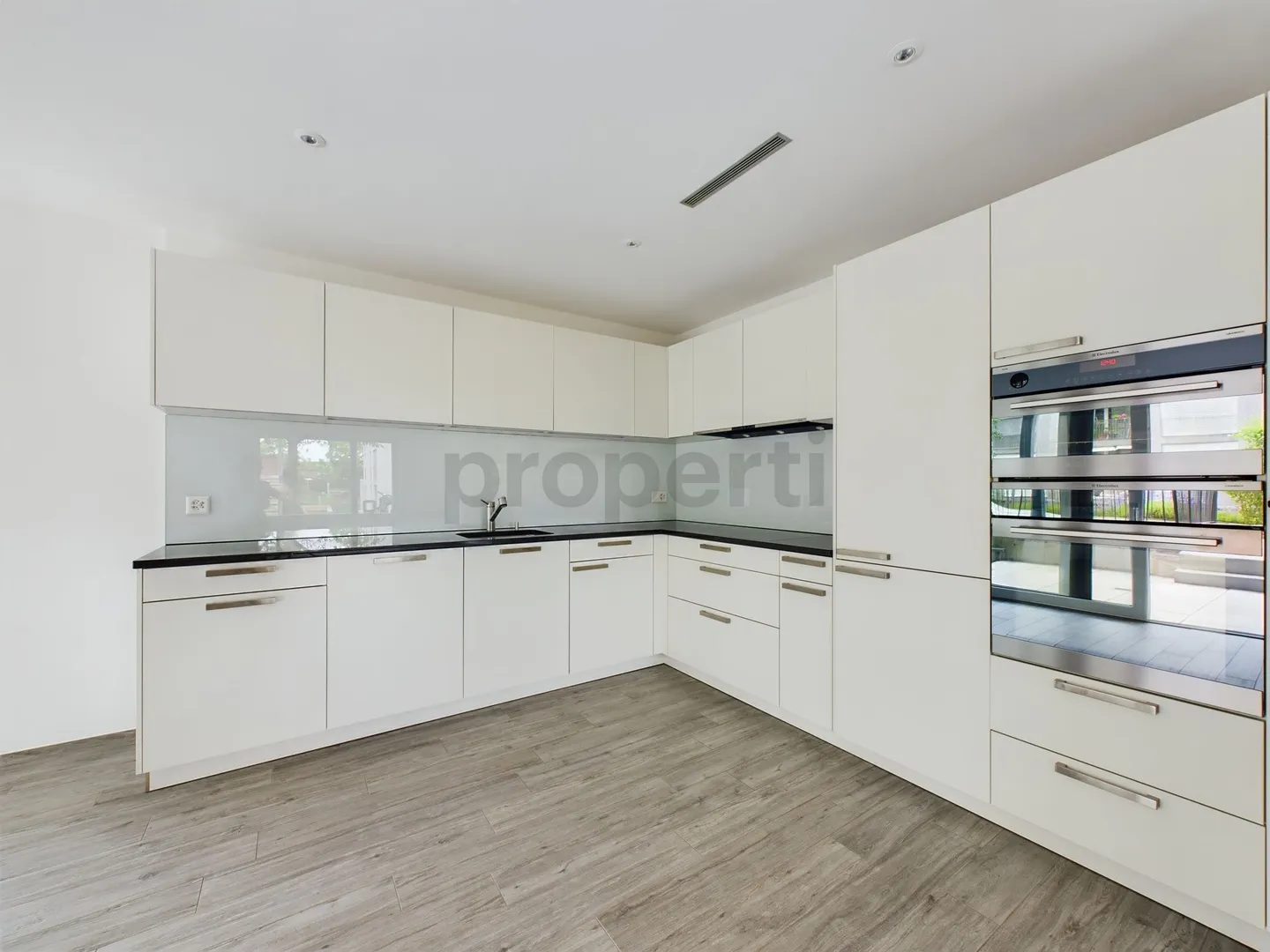 Moderne 2.5-Zimmer Wohnung in Zürich - Foto 2 von 9