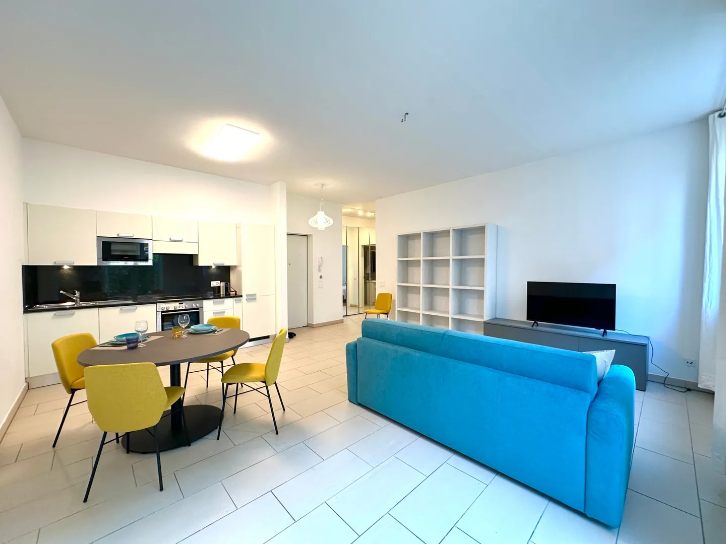 Appartement élégant de 2,5 pièces au cœur de Lugano - Photo 2 sur 12