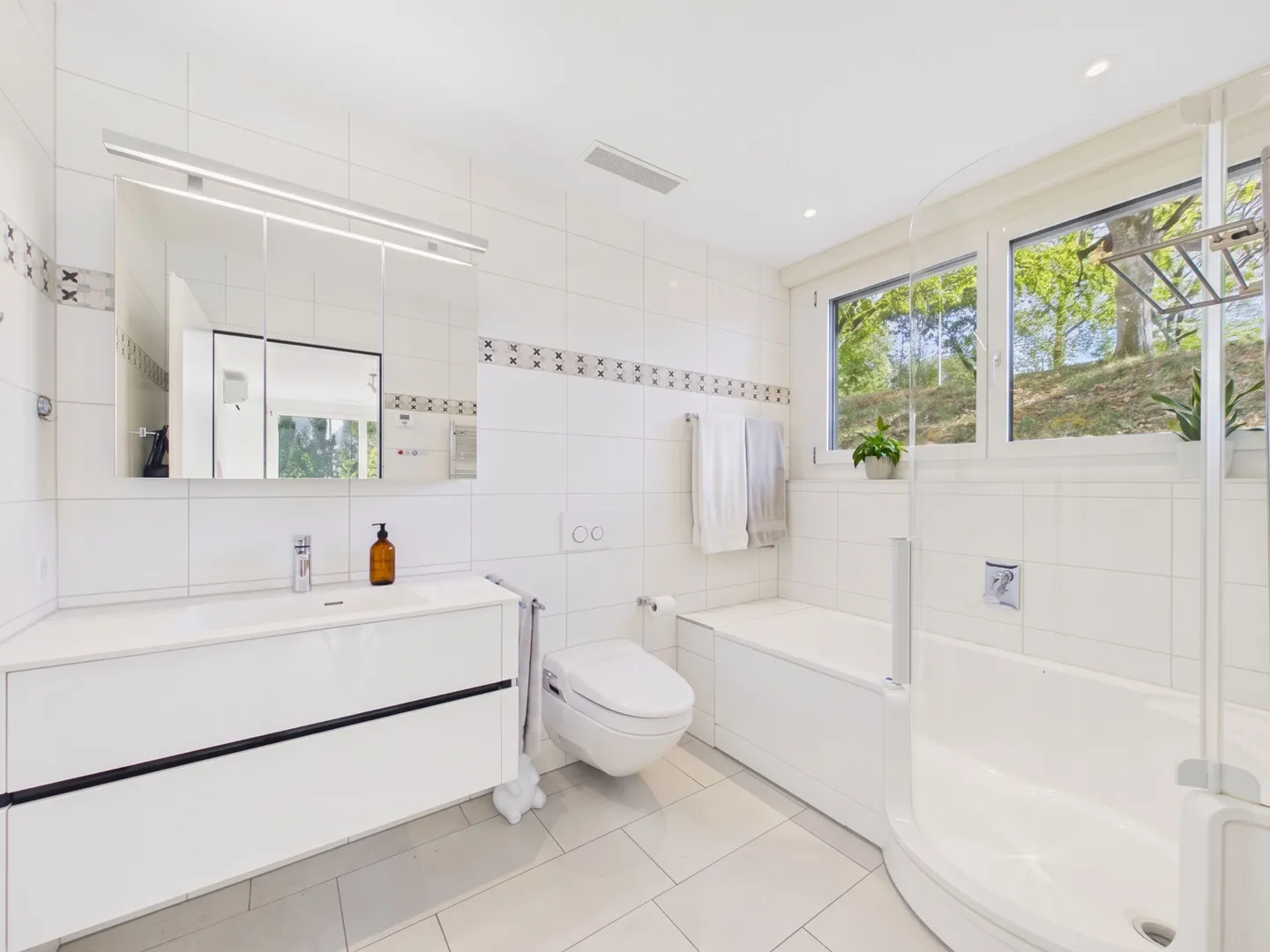 Exclusive 5.5-room apartment in Minergie standard - Photo 8 of 13