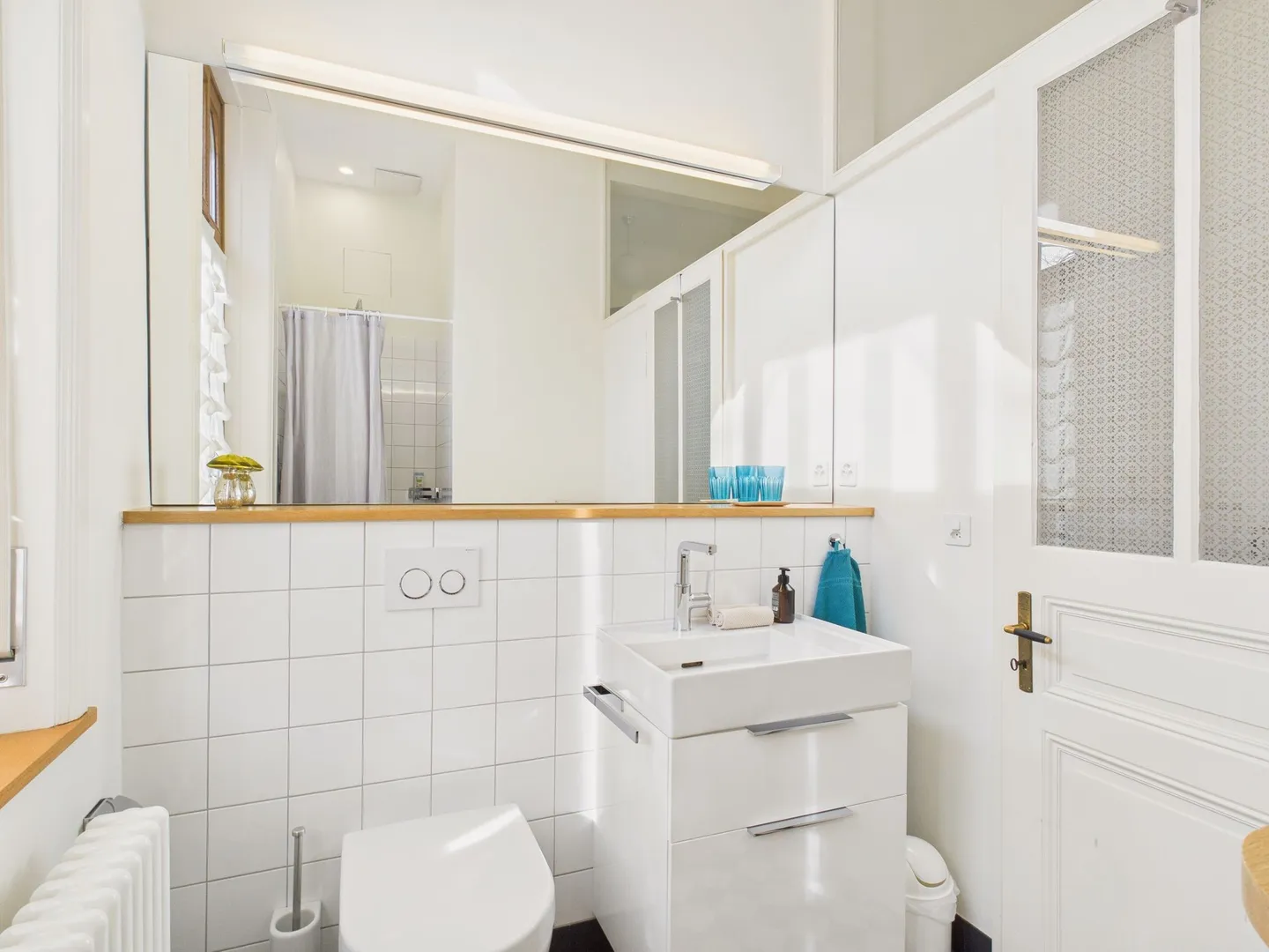 Elegant 2.5-Room Apartment in a Historic Jugendstil Villa in Basel - Photo 8 of 11