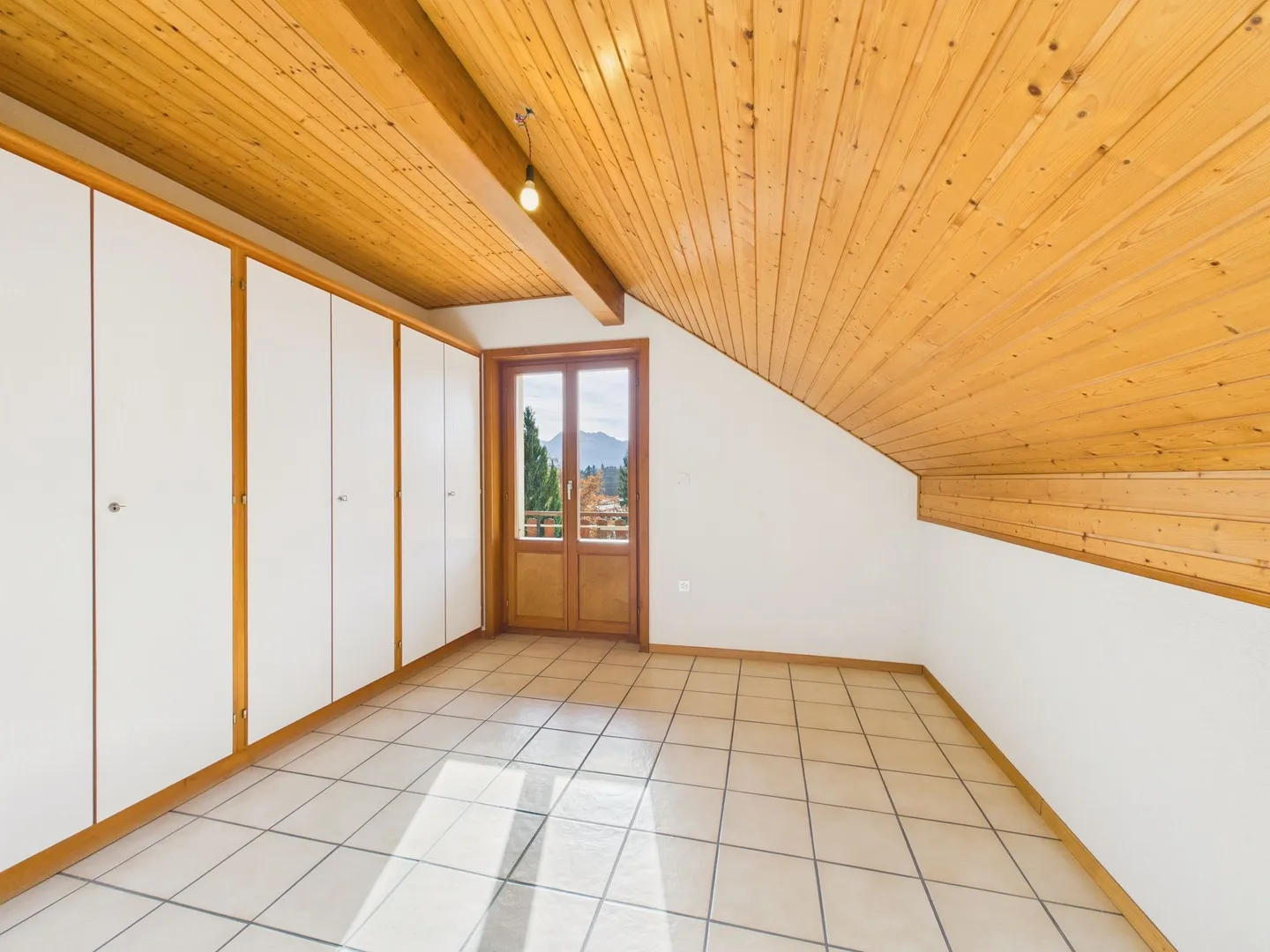 Geräumige Familienwohnung mit atemberaubendem Blick in Morlon - Foto 7 von 12