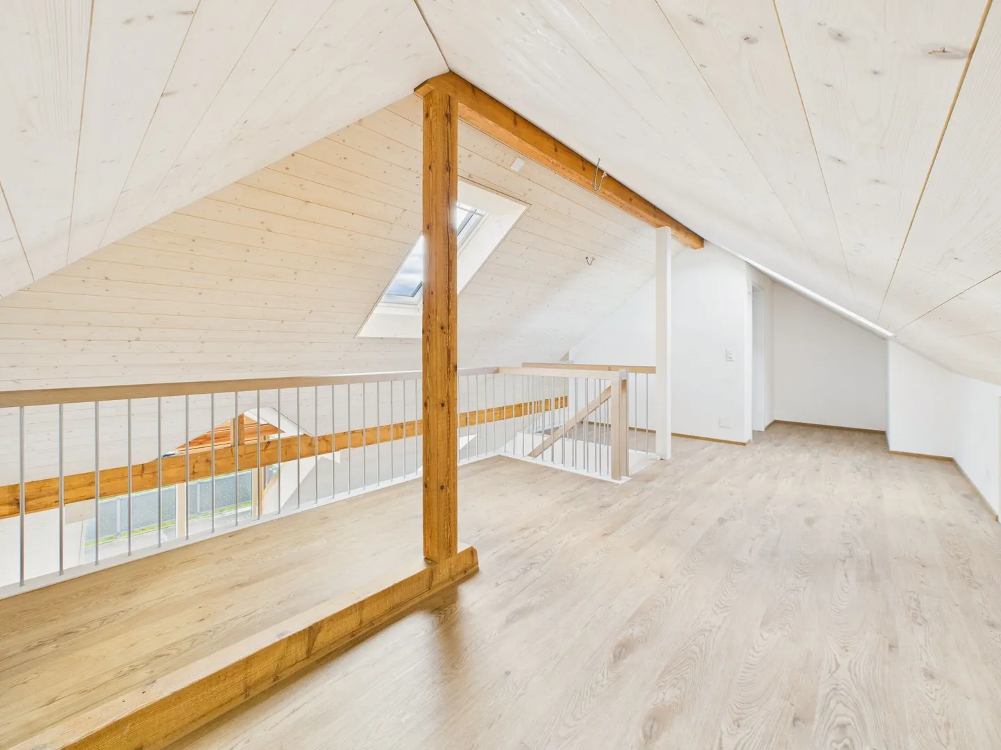 Helle 3.5-Zimmer Dachwohnung in Huttwil - Frisch renoviert! - Photo 7 sur 12