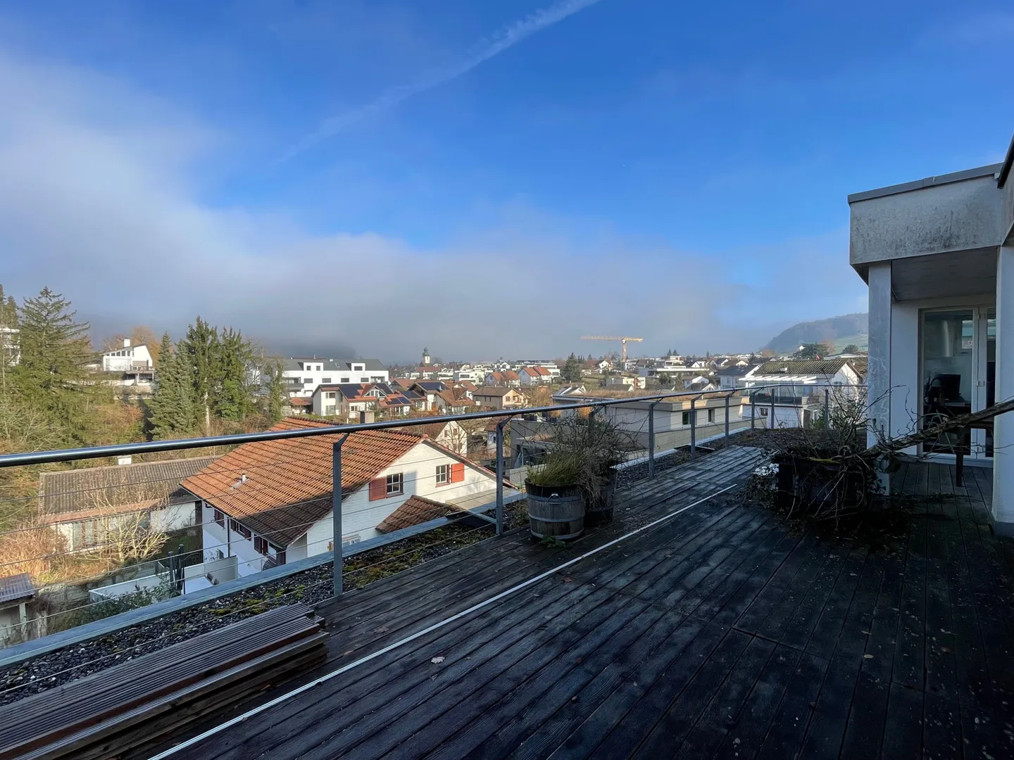 Grosszügiges Einfamilienhaus mit einzigartiger Architektur in ruhiger Top-Lage mit grossem Garten - Foto 11 von 13
