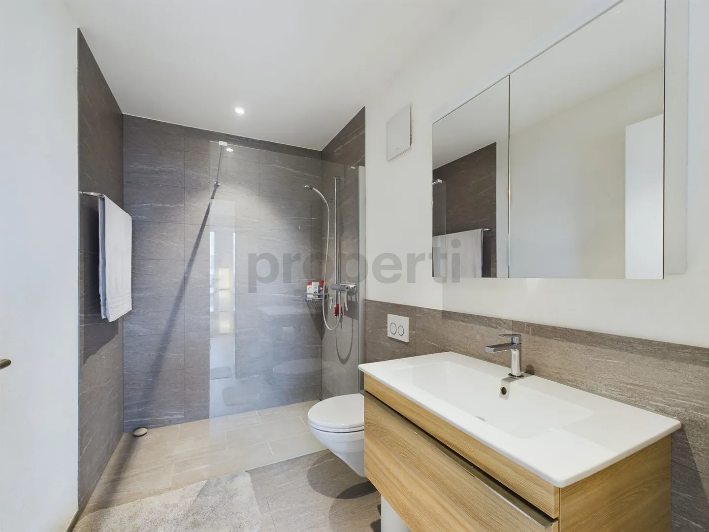 Modern 3.5-room apartment in Rickenbach - Photo 7 of 9