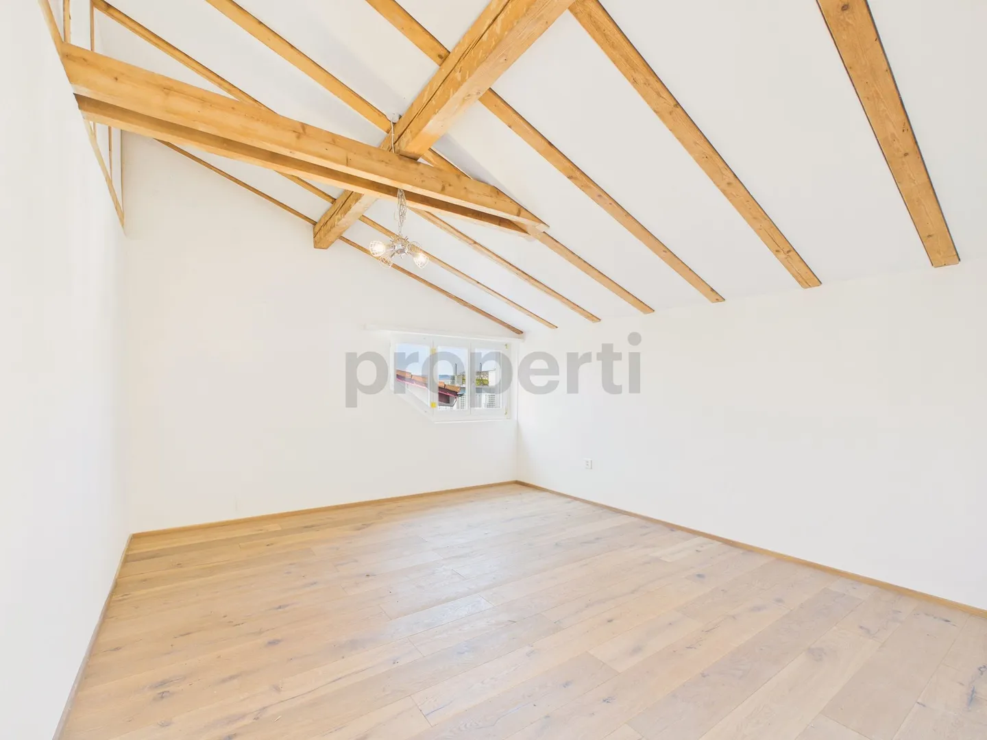 Modern 3.5-room attic apartment with garden seating area and lake view, Bäch SZ - Photo 7 of 13