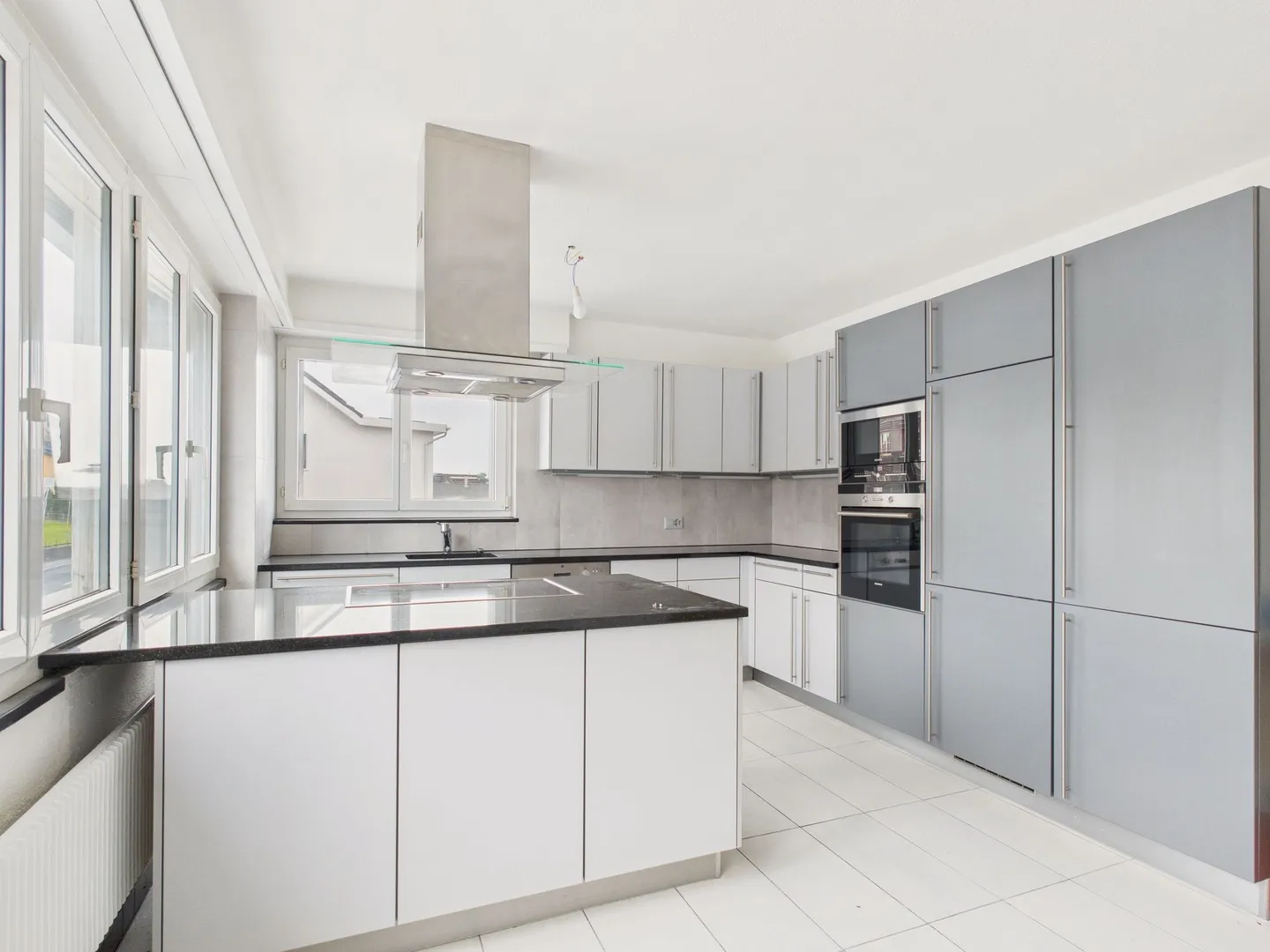 Modernes 5.5-Zimmer Attikawohnung mit Balkon in Altstätten - Photo 2 of 12