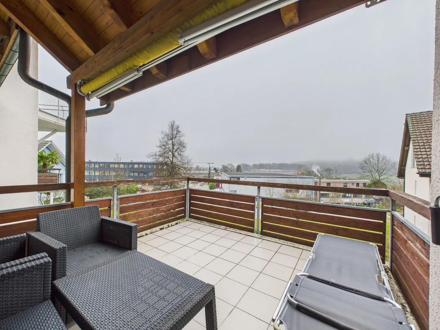 Spacious 5-room apartment with balcony in Affoltern am Albis - Photo 11 of 12