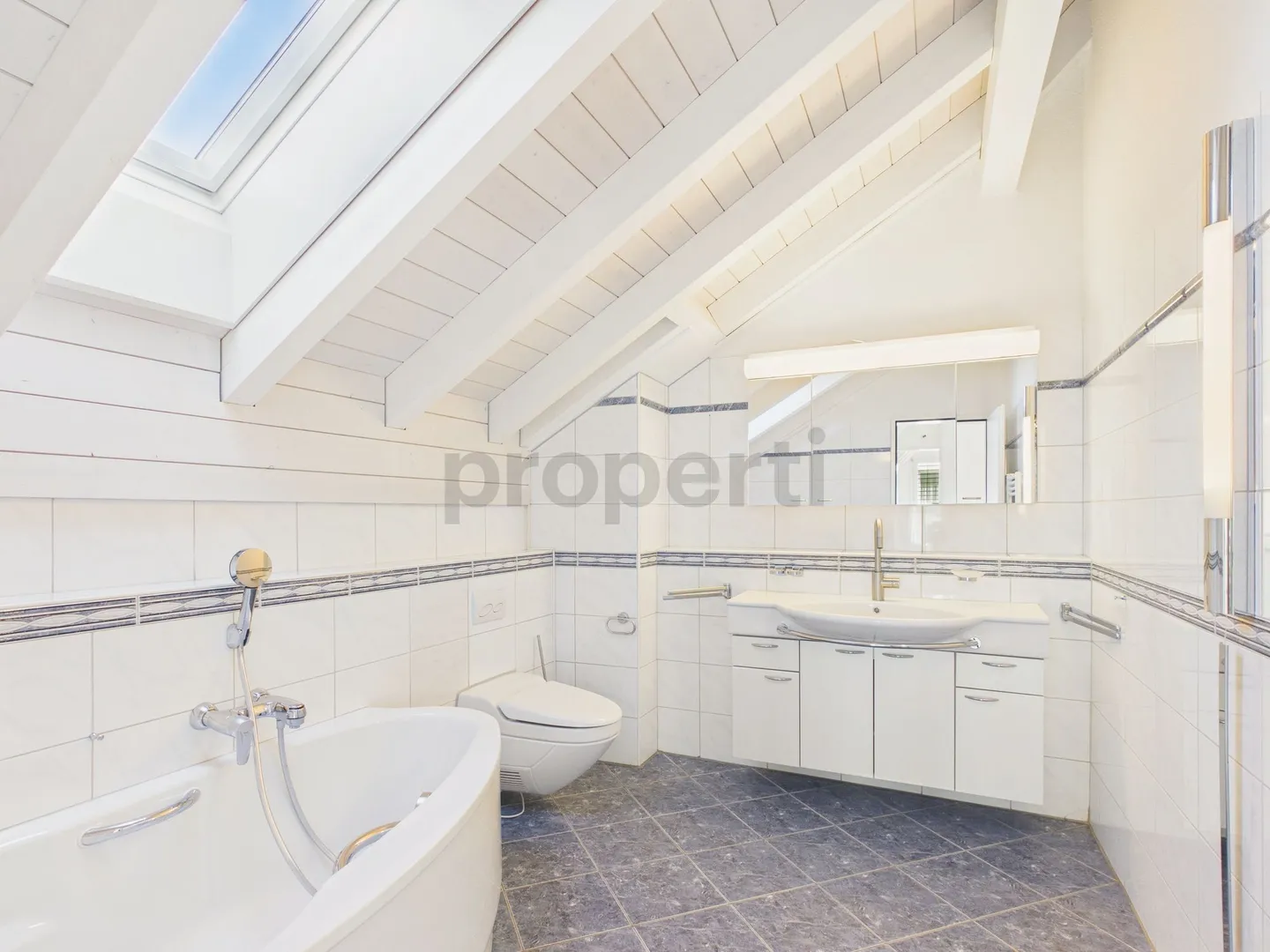 Stilvolle Maisonette-Wohnung - Foto 12 von 13