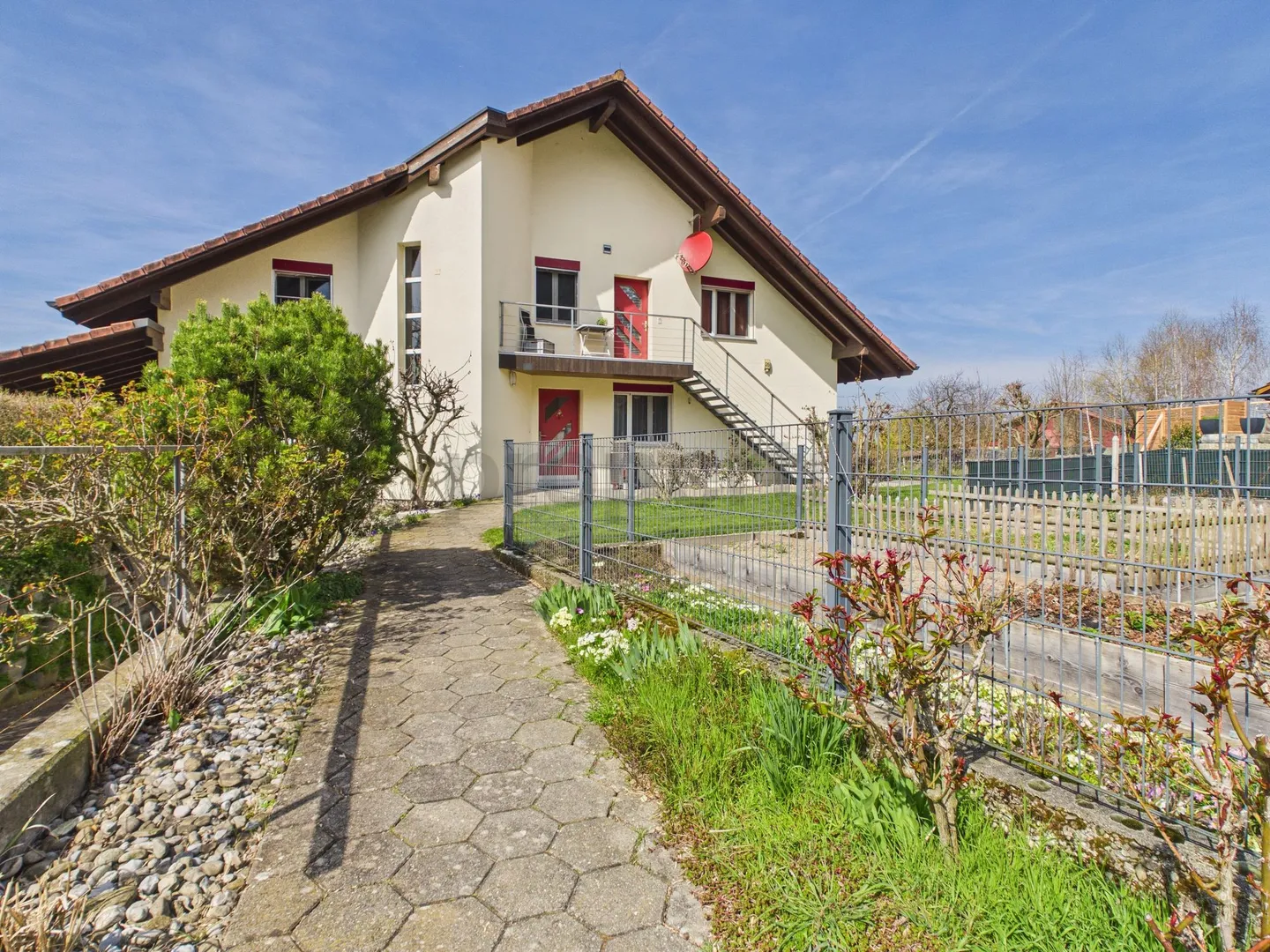 Charmante Wohnung mit Terrasse - Foto 1 von 13