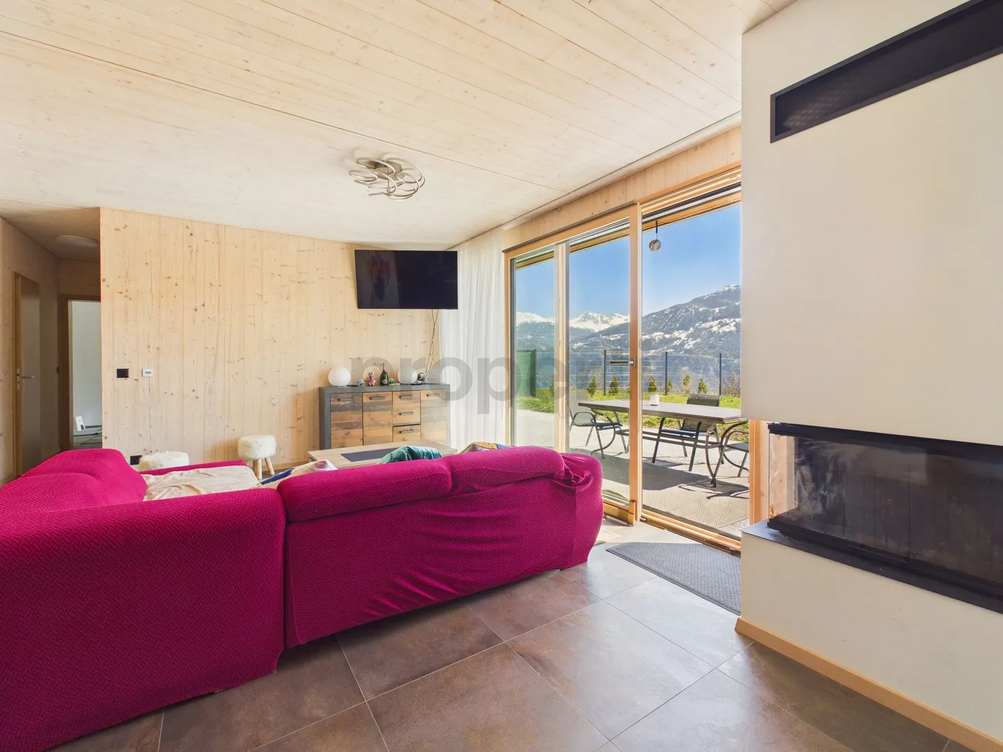 Moderne 5,5-Zimmer-Reihenhaus mit Parkplatz, Lens - Foto 2 von 13