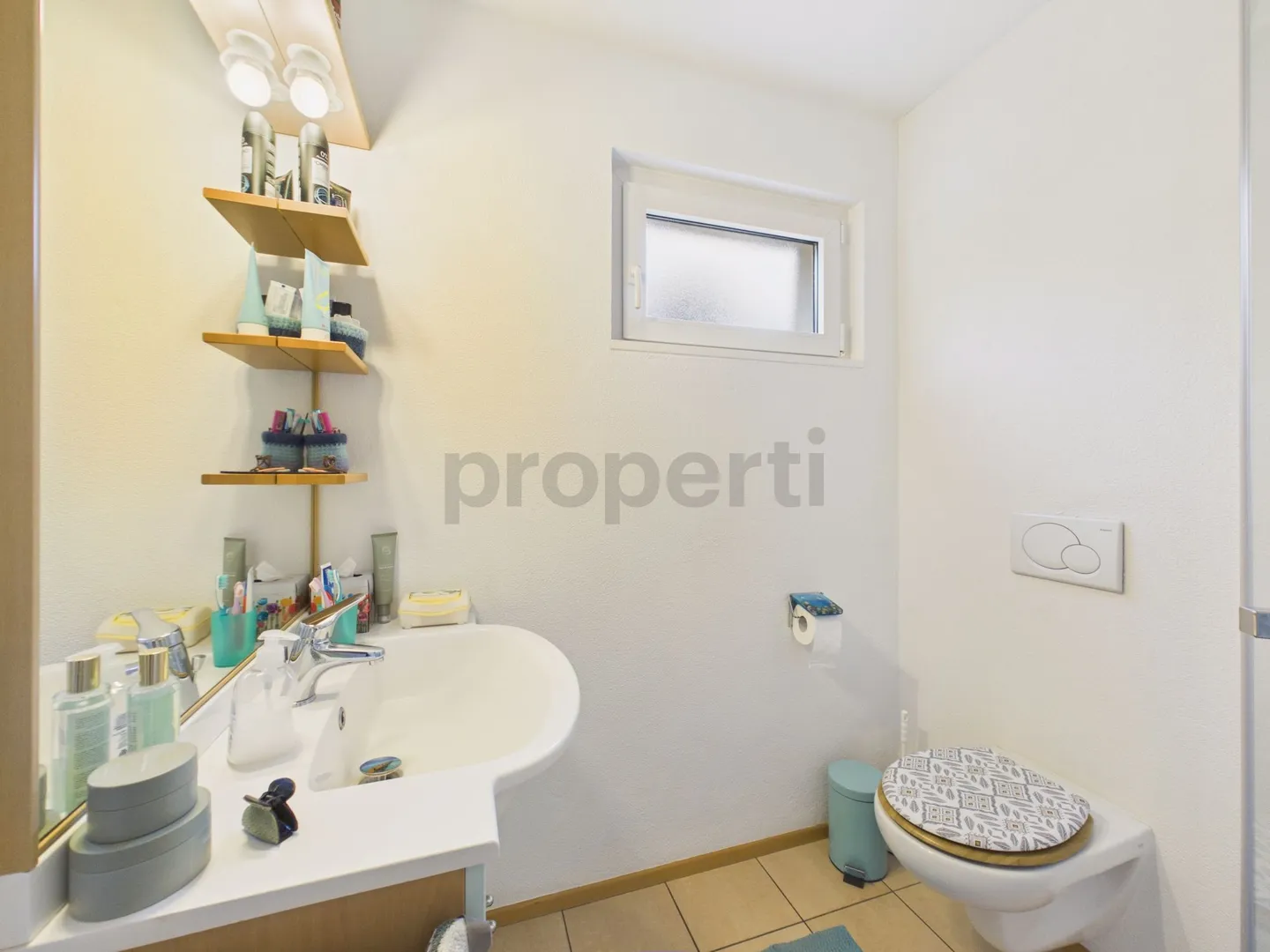 Geräumiges 5.5-Zimmer-Einfamilienhaus mit Garten, Gravesano - Foto 12 von 13